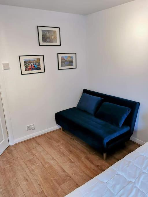 Four-Bedroom House photo 2