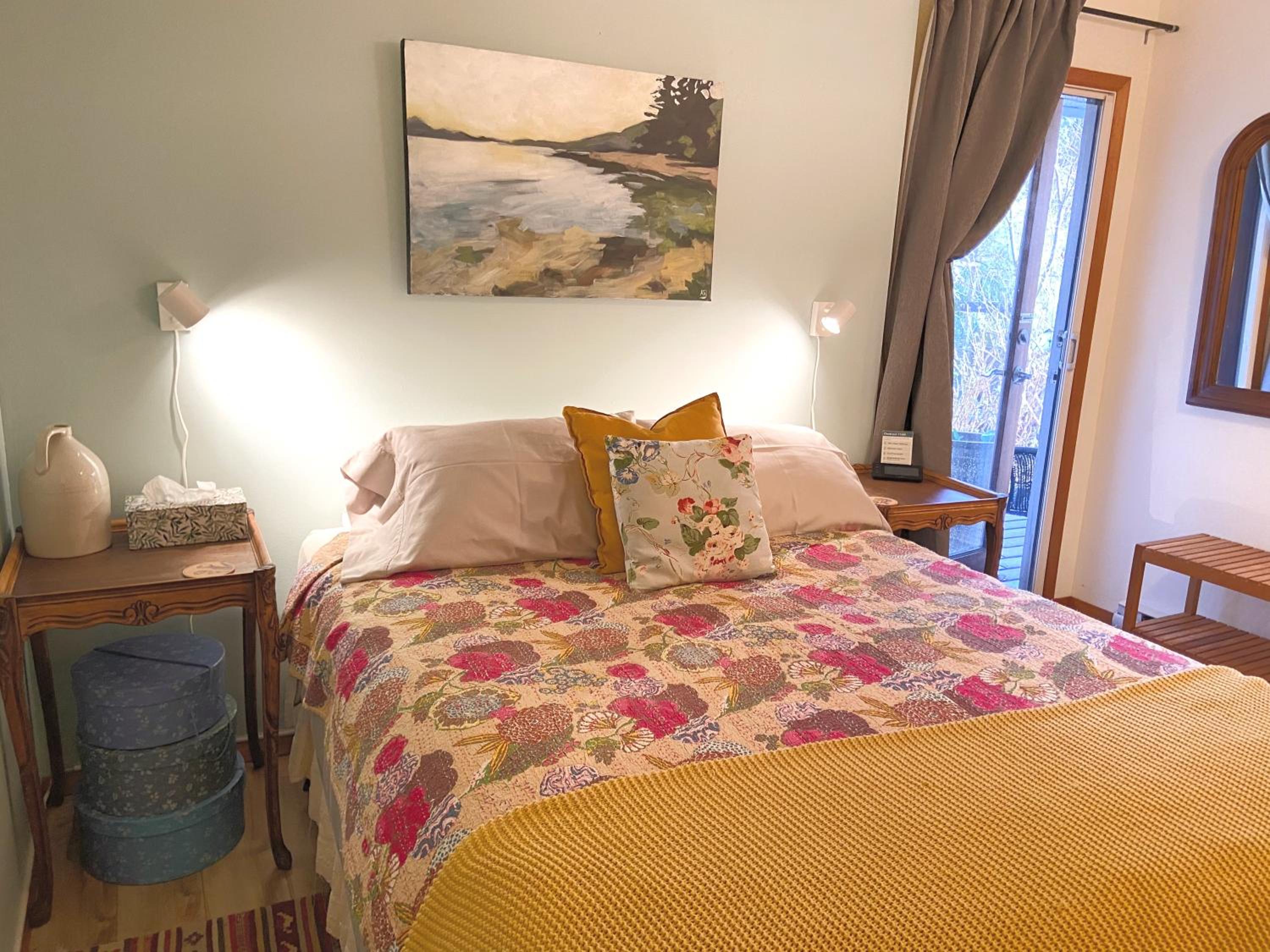 Standard Queen Room photo 3