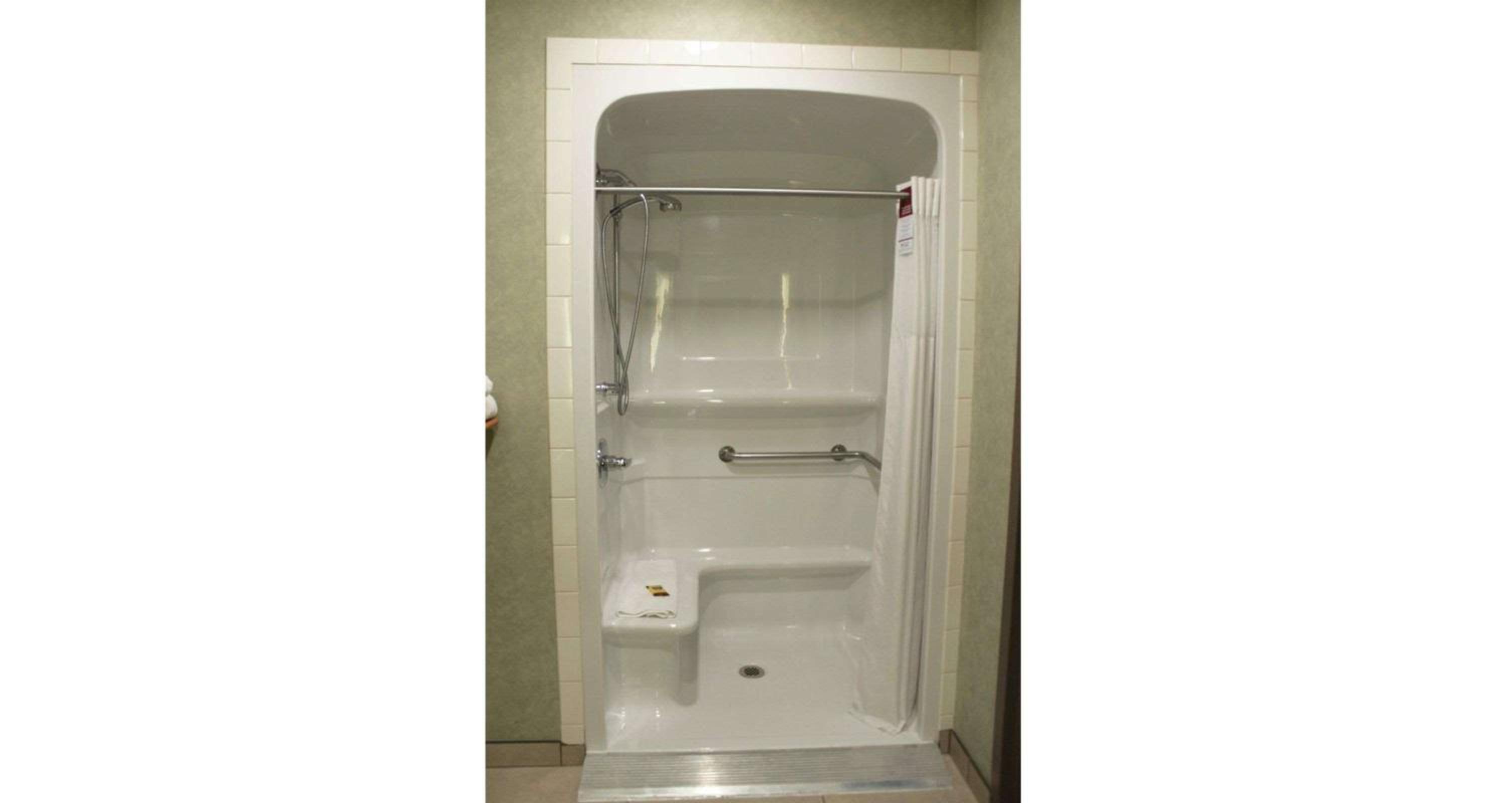 Queen Room - Disability Access - Non-Smoking photo 3