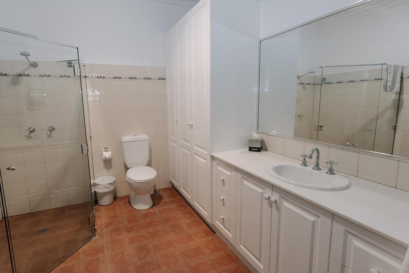 Apartment - Ground Floor photo 2