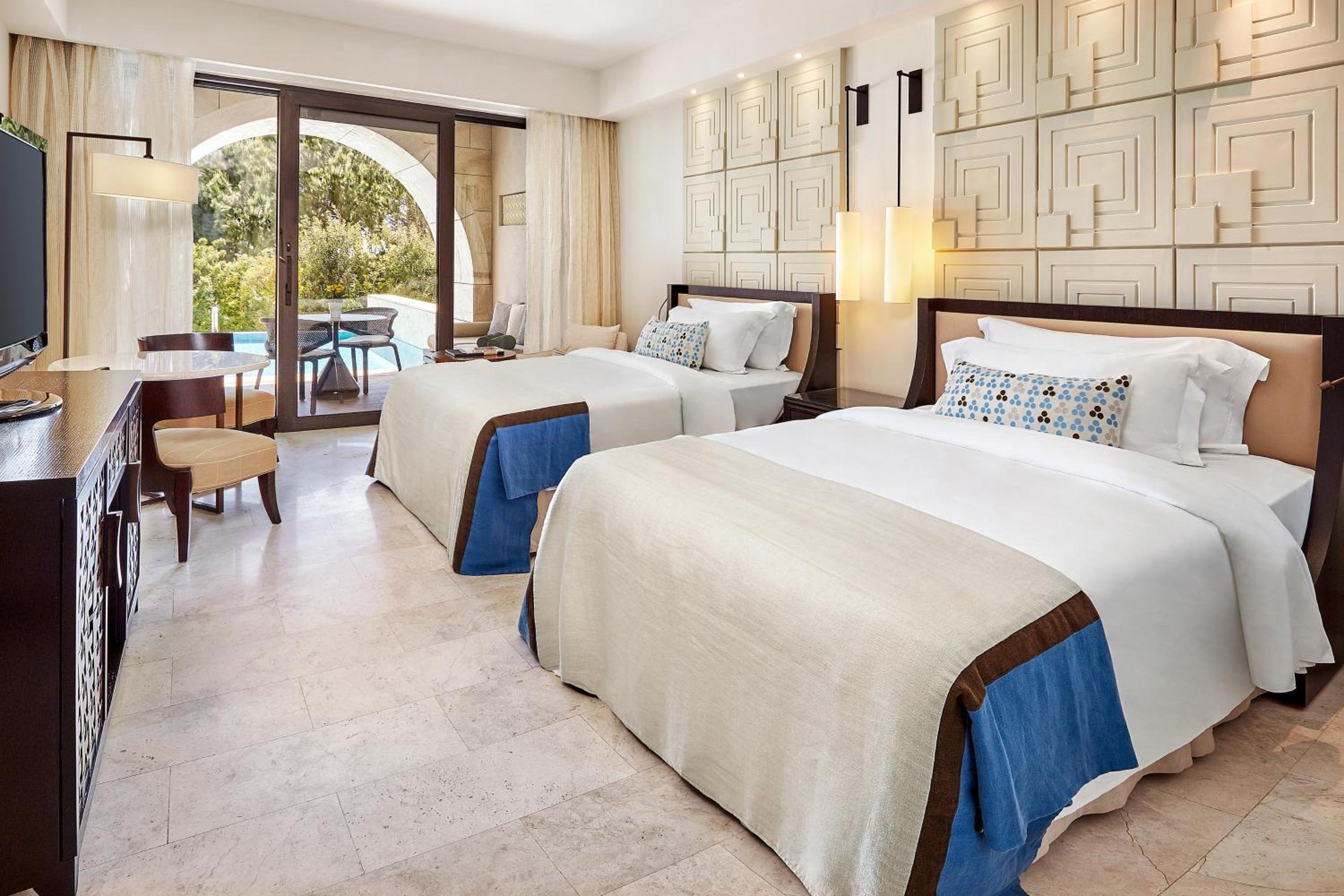 Infinity Room Garden View, Guest room, 2 Twin/Single Bed(s), Private pool - Photo 4