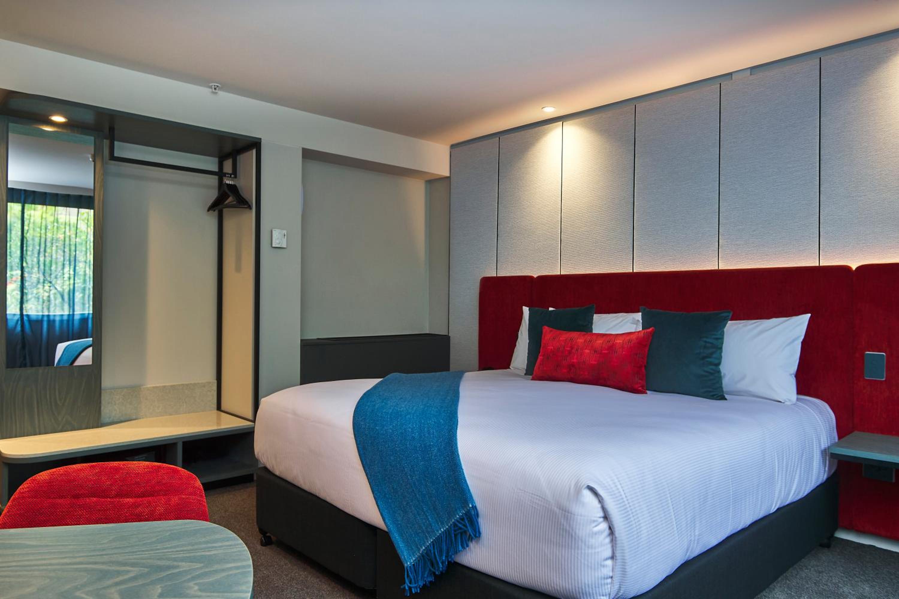 Superior King Room - Photo 4
