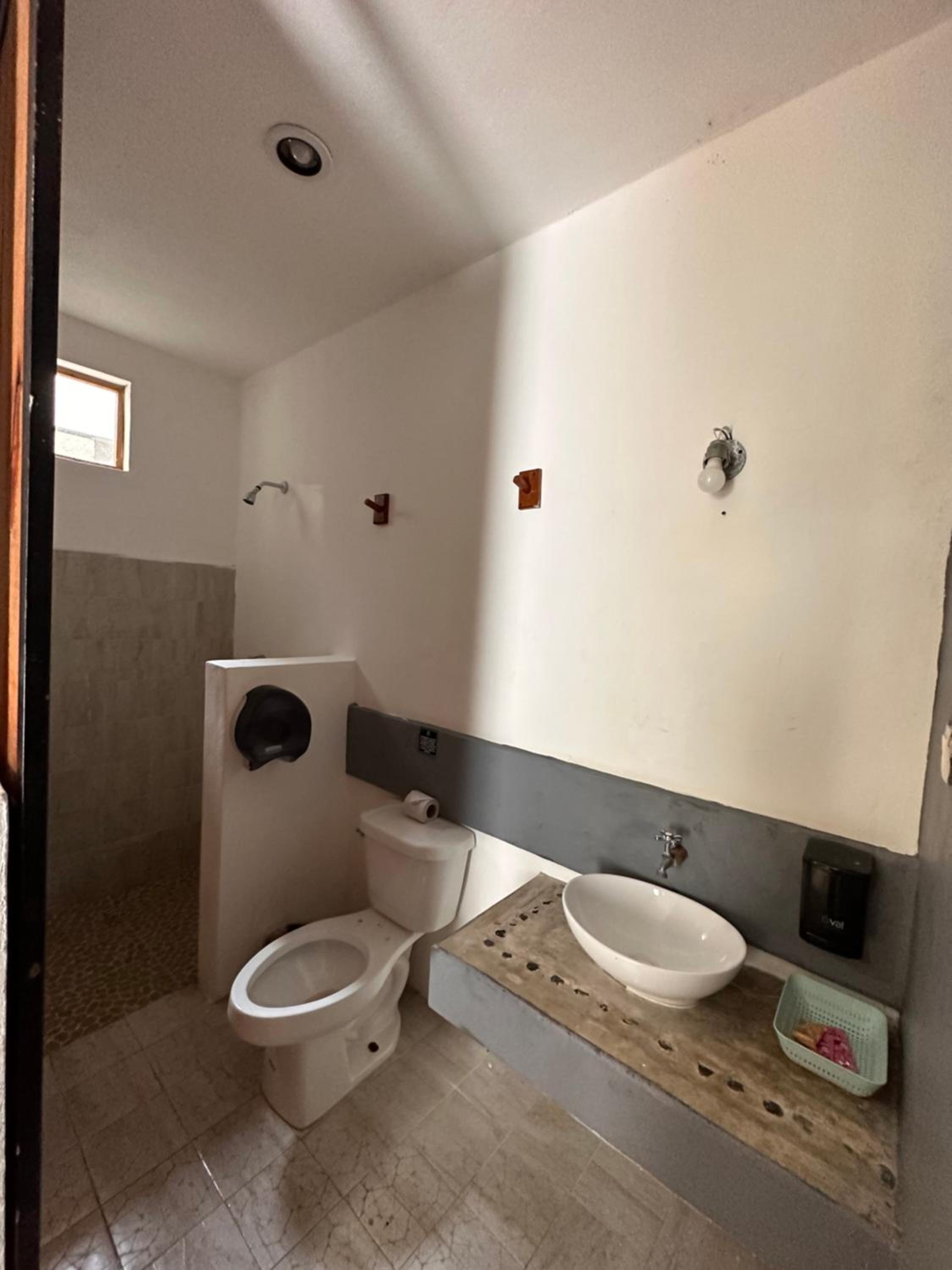 Double Room with Private Bathroom photo 2