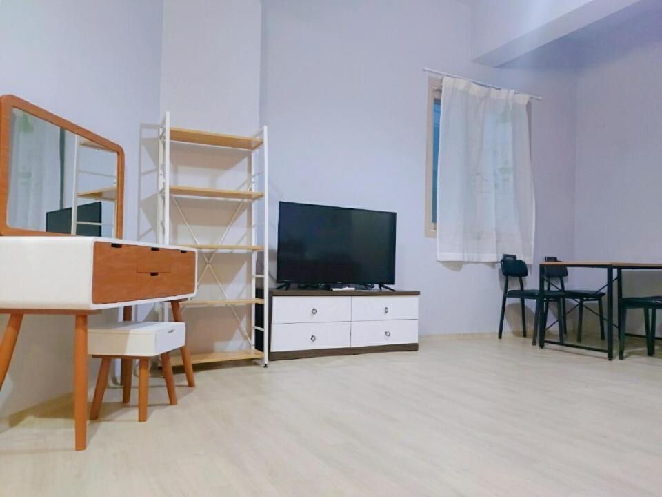 Deluxe Family Room - Photo 2