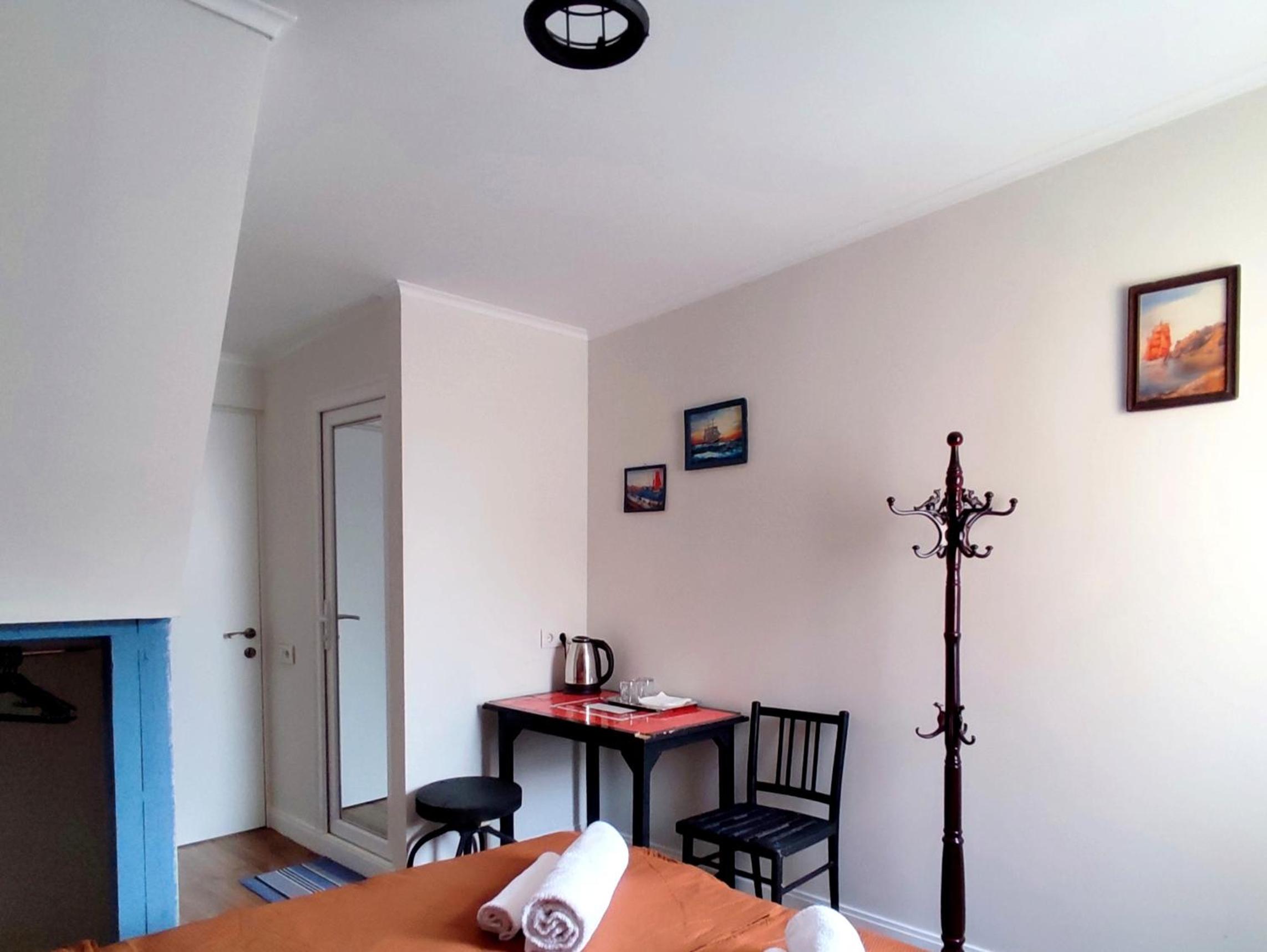 Double Room with Private Bathroom photo 2