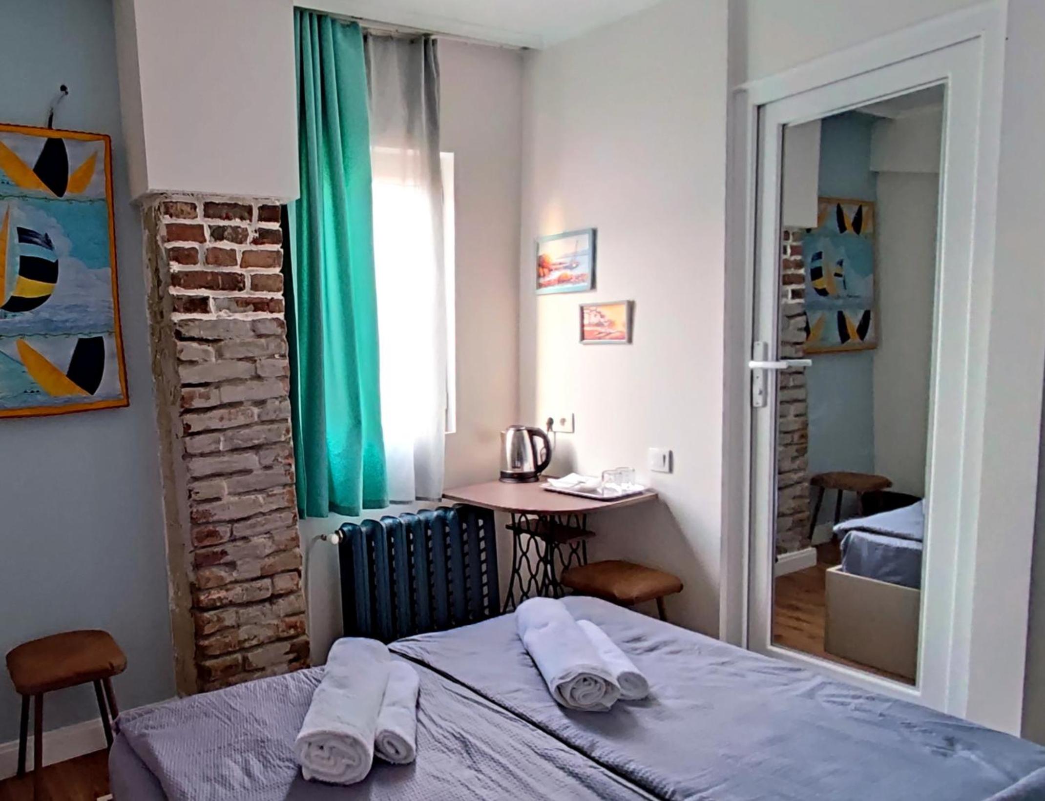 Double Room with Private Bathroom photo 1