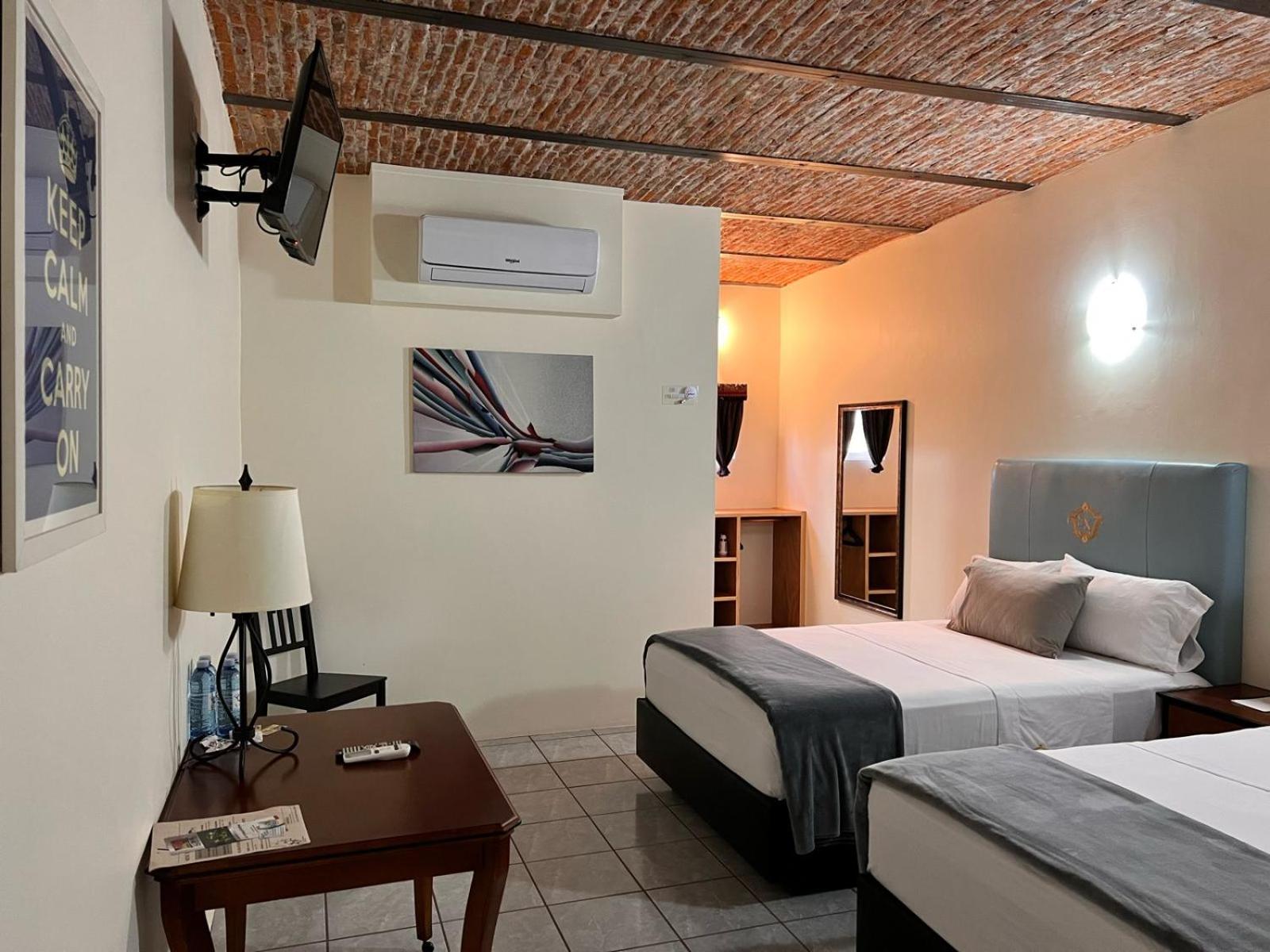 Double Room with Two Double Beds photo 2