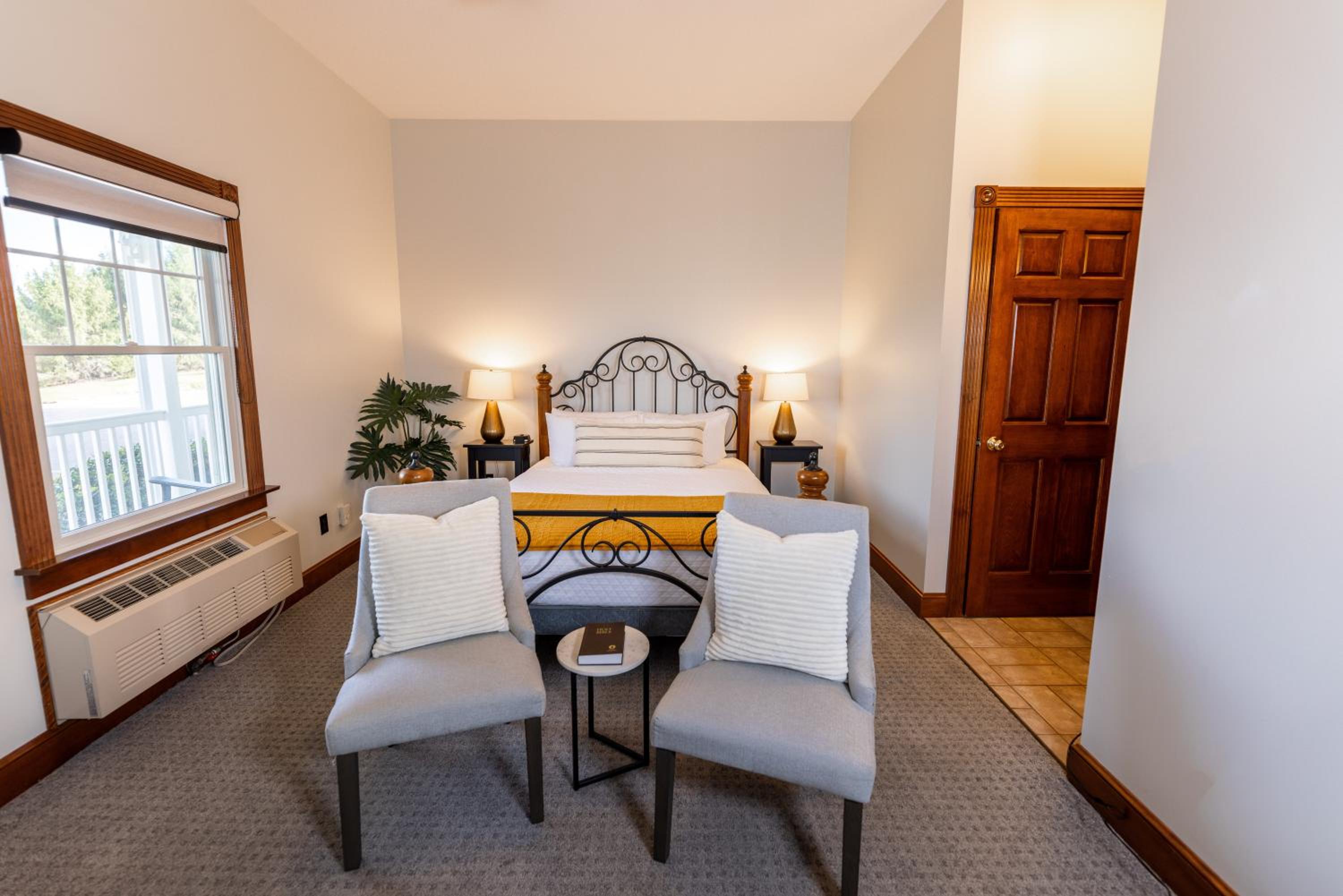 Queen Room