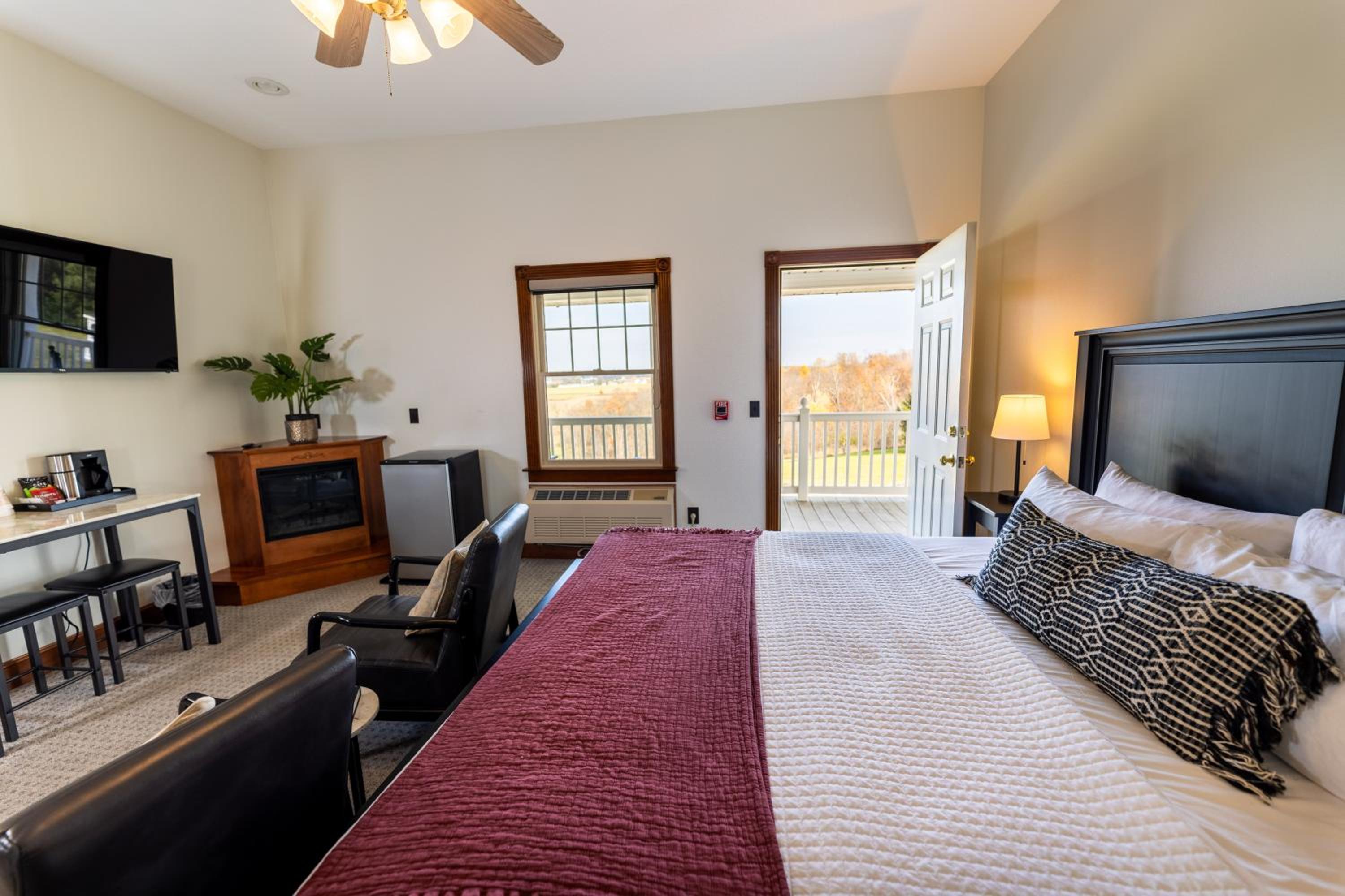 King Room with Spa Bath photo 3
