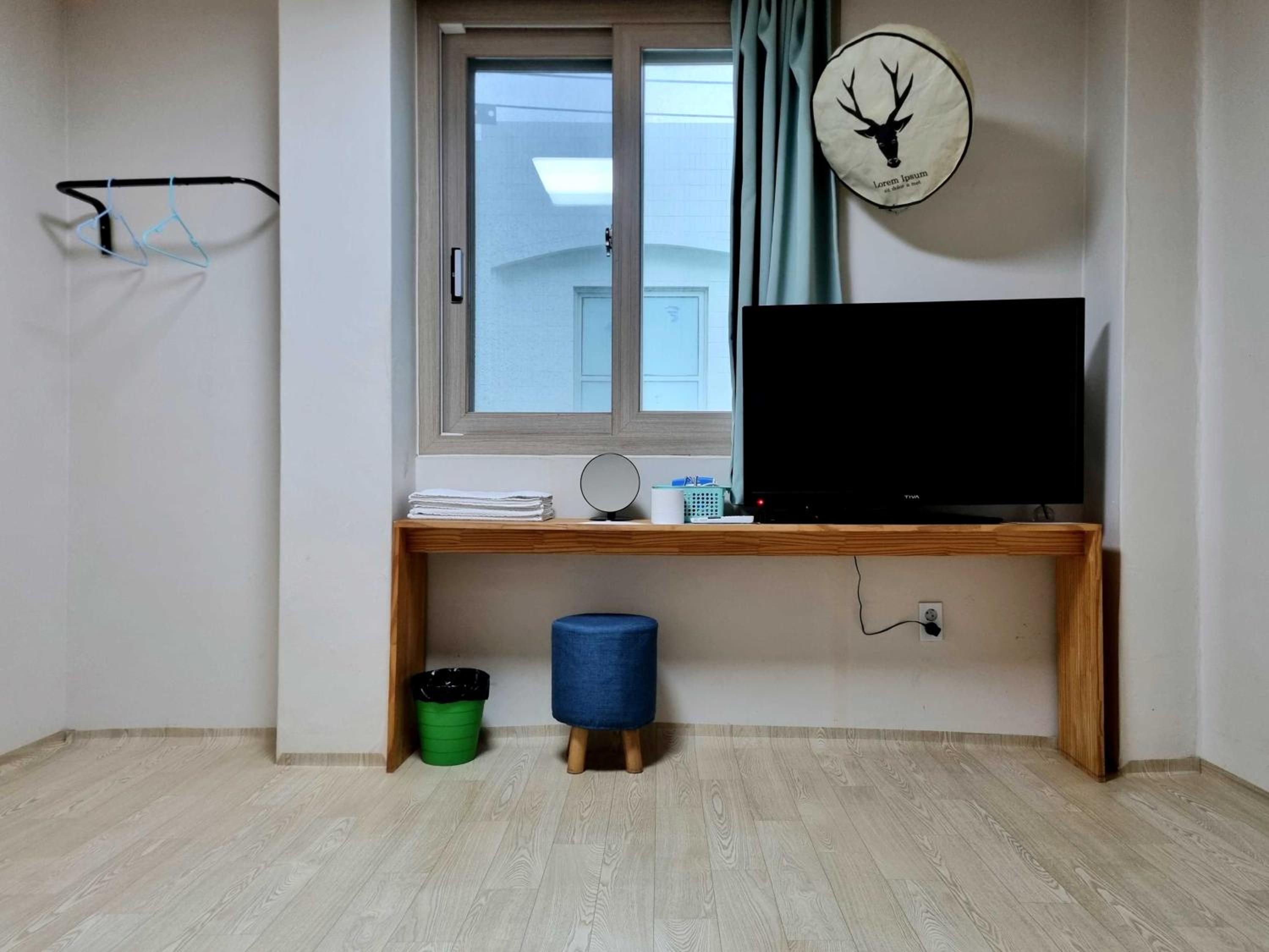 Double Room - Photo 4