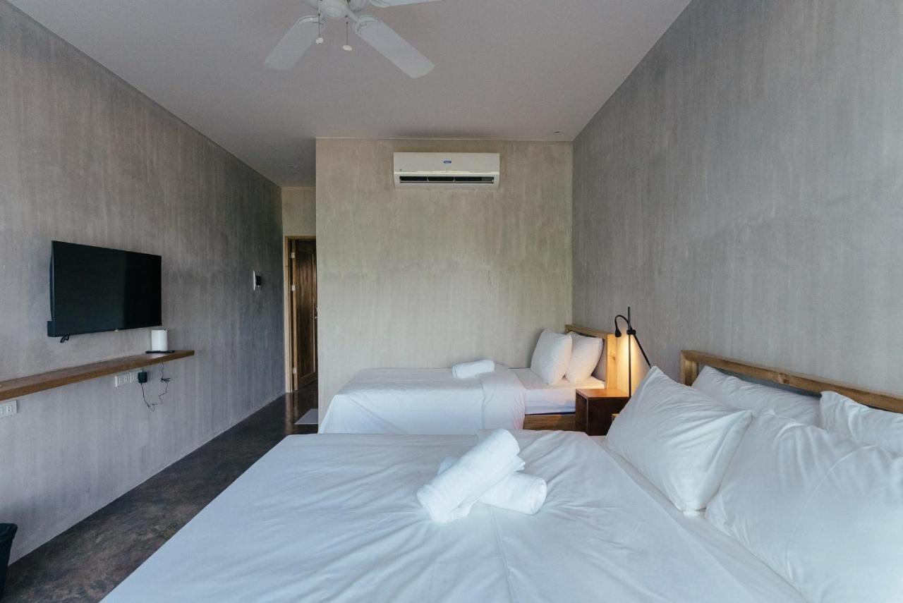 Triple Room with Garden View photo 2
