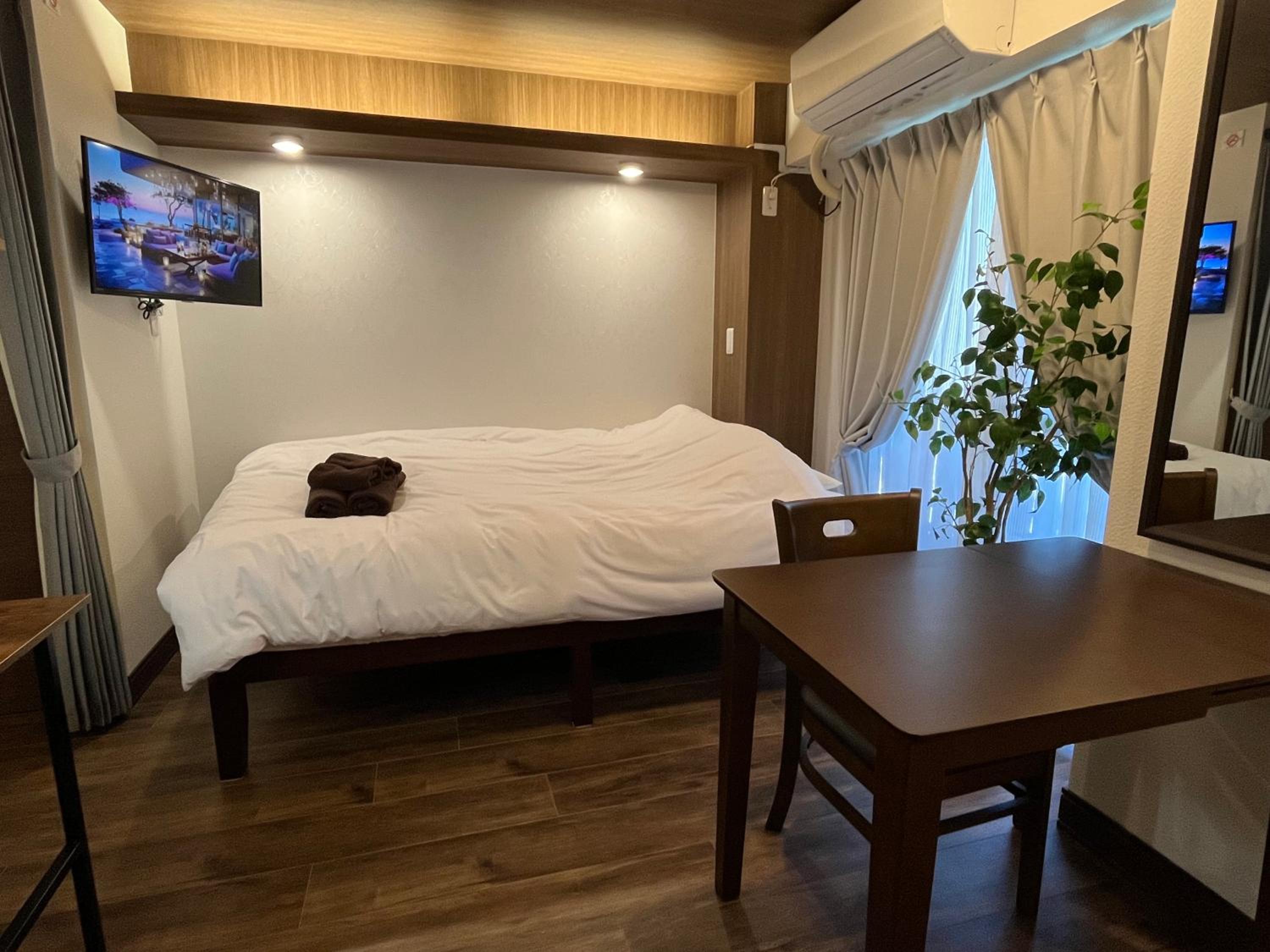 One-Bedroom Apartment photo 1
