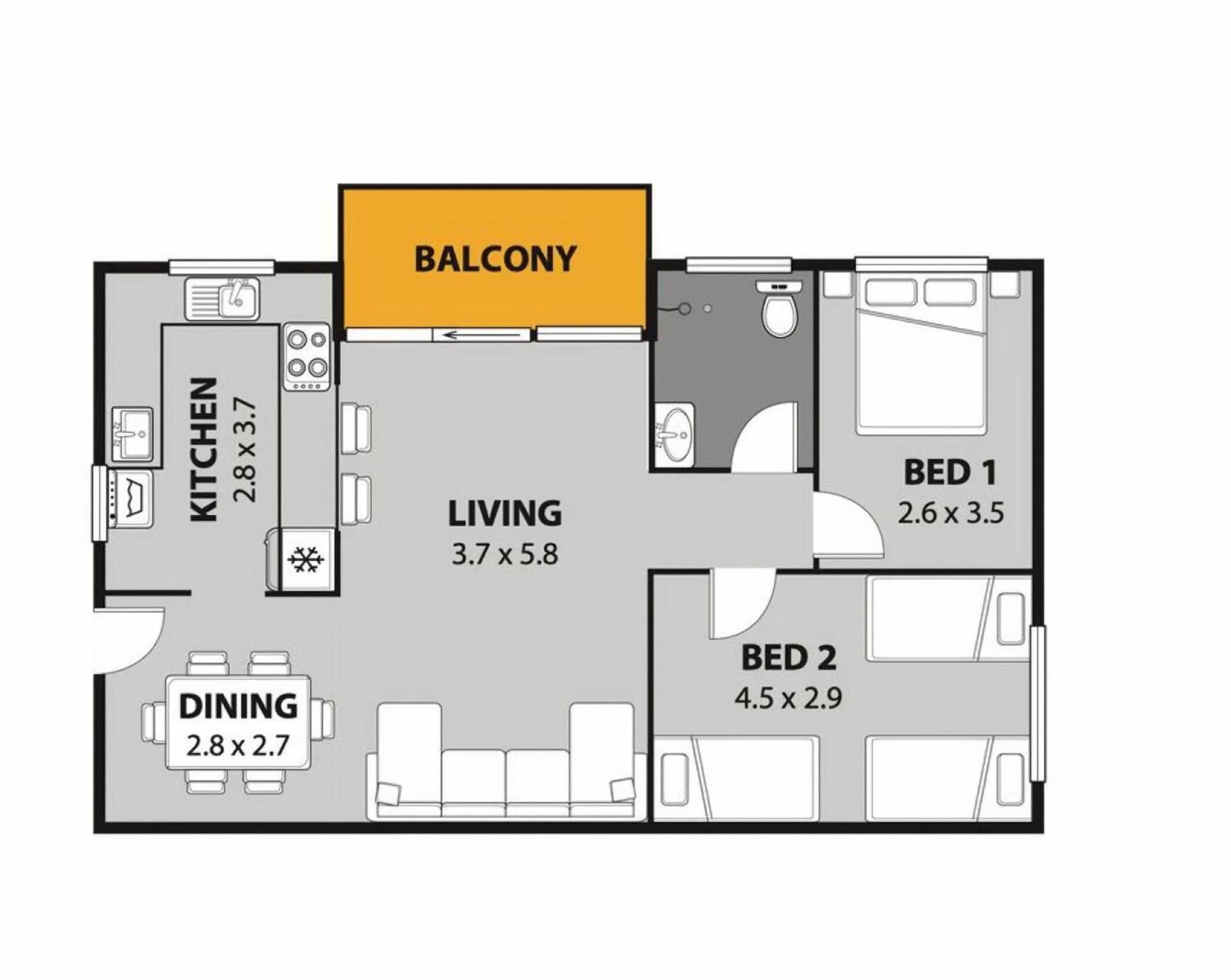 Apartment with Balcony photo 2