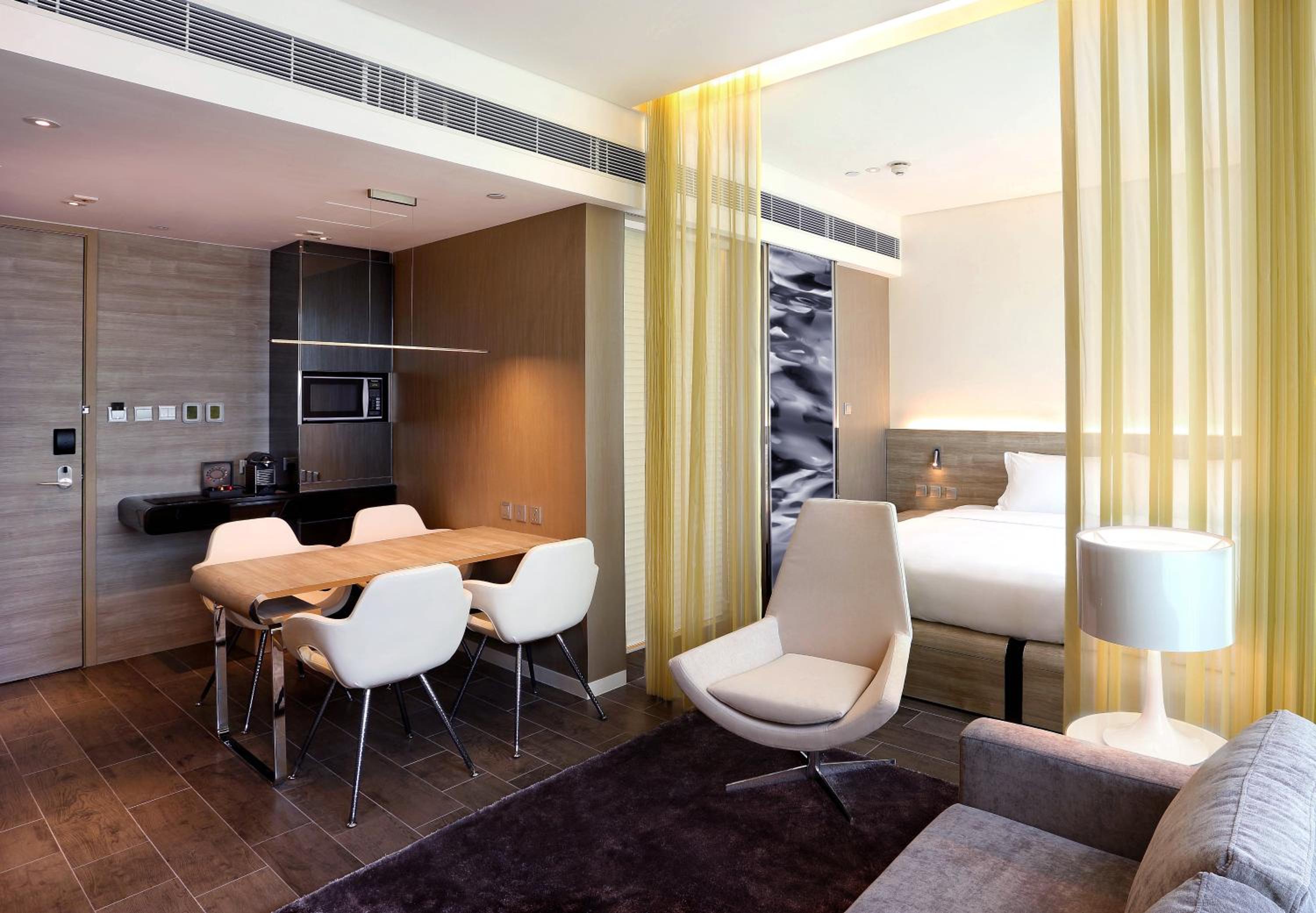 Deluxe Suite photo 3