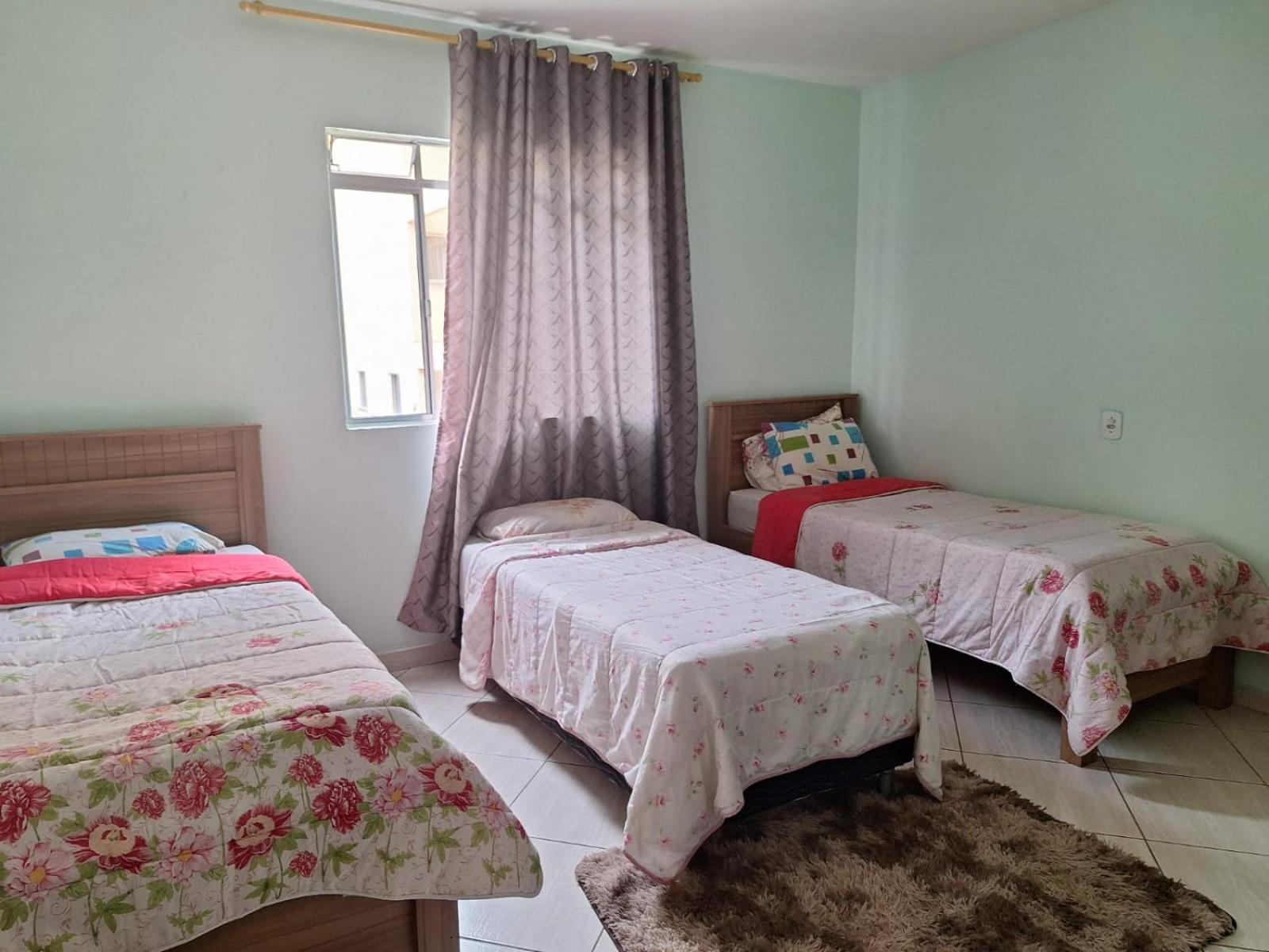Basic Triple Room with Shared Bathroom photo 1
