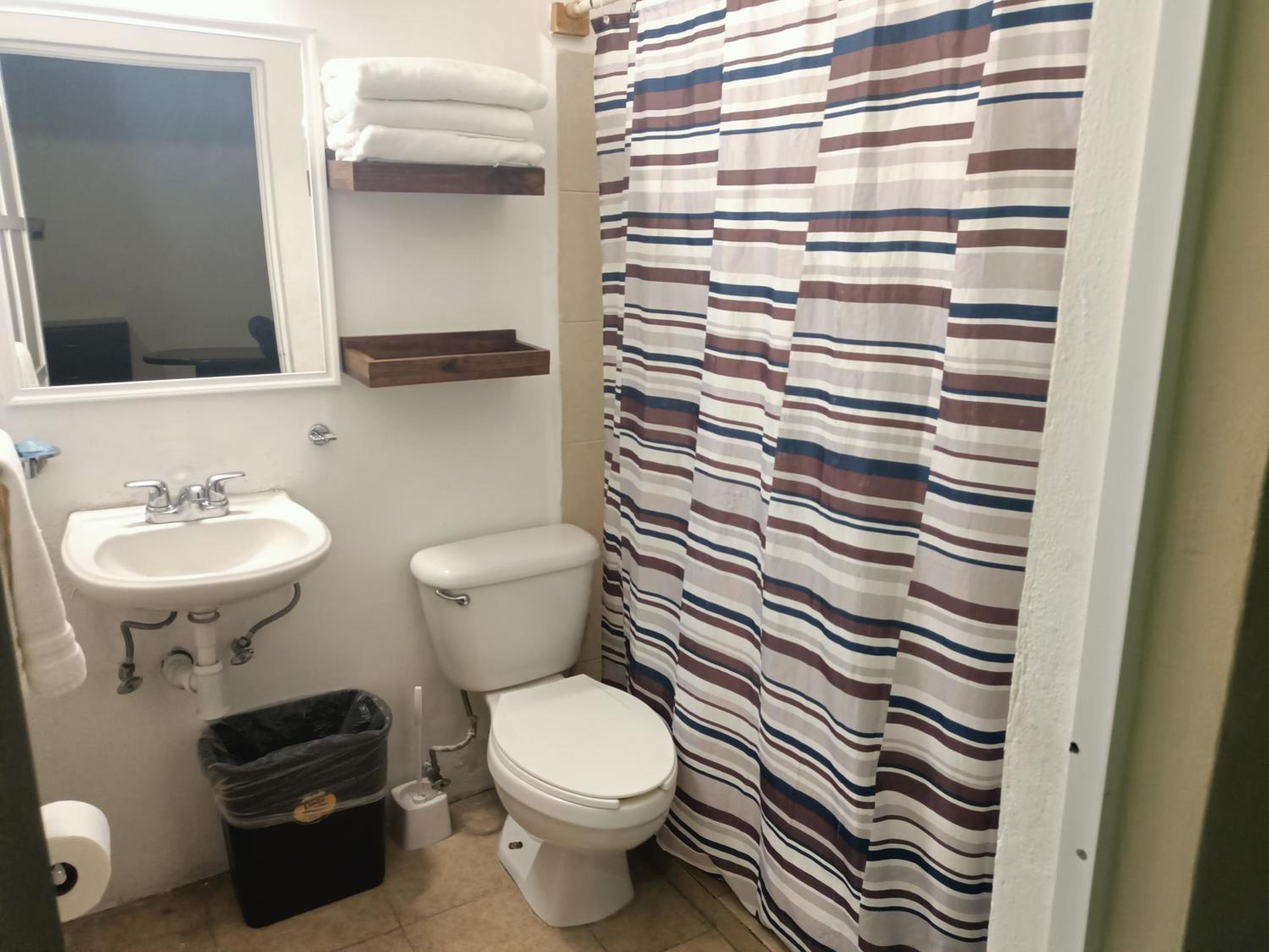 Comfort Quadruple Room - Photo 14