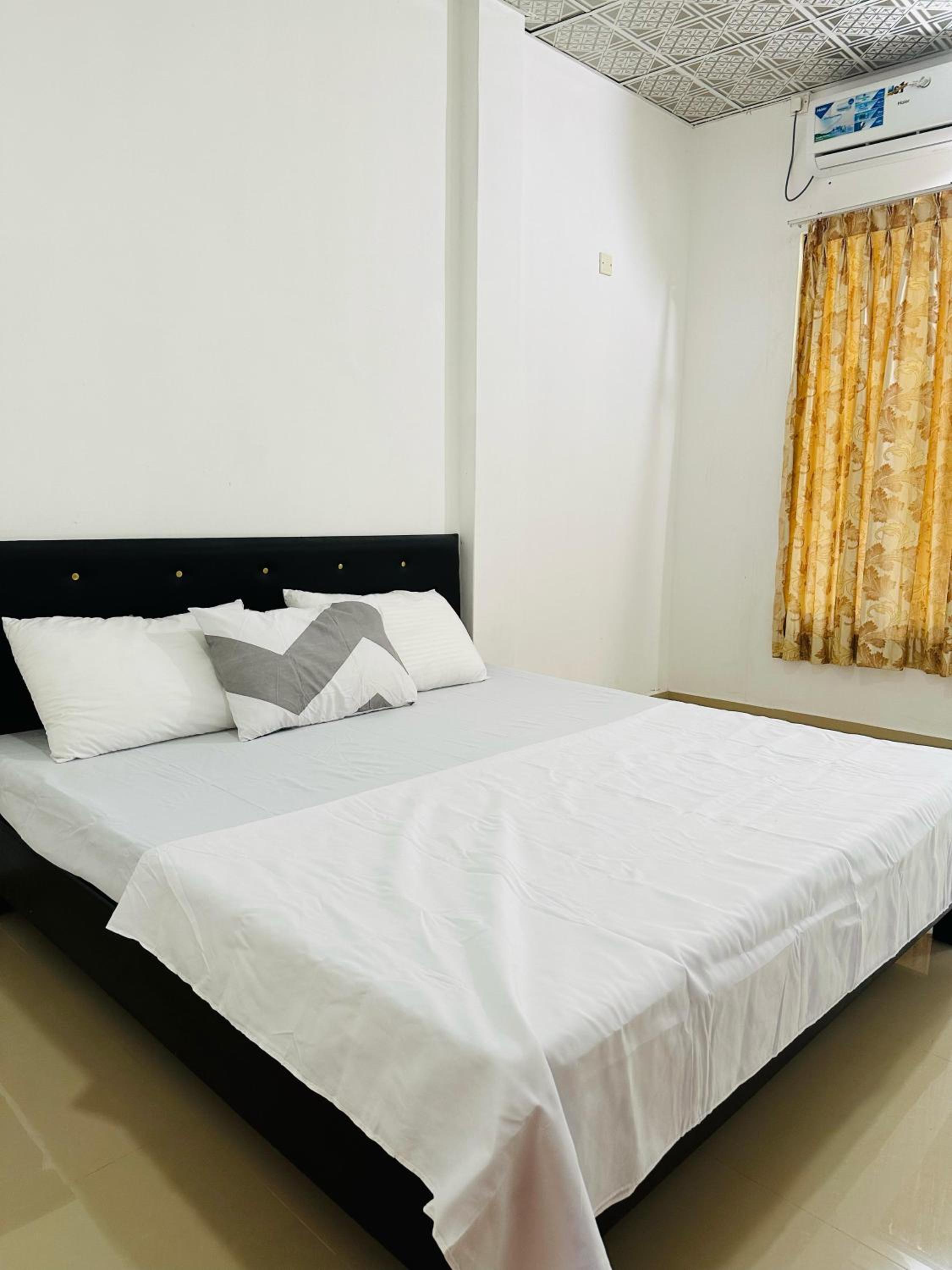Double Room With Private External Bathroom photo 2