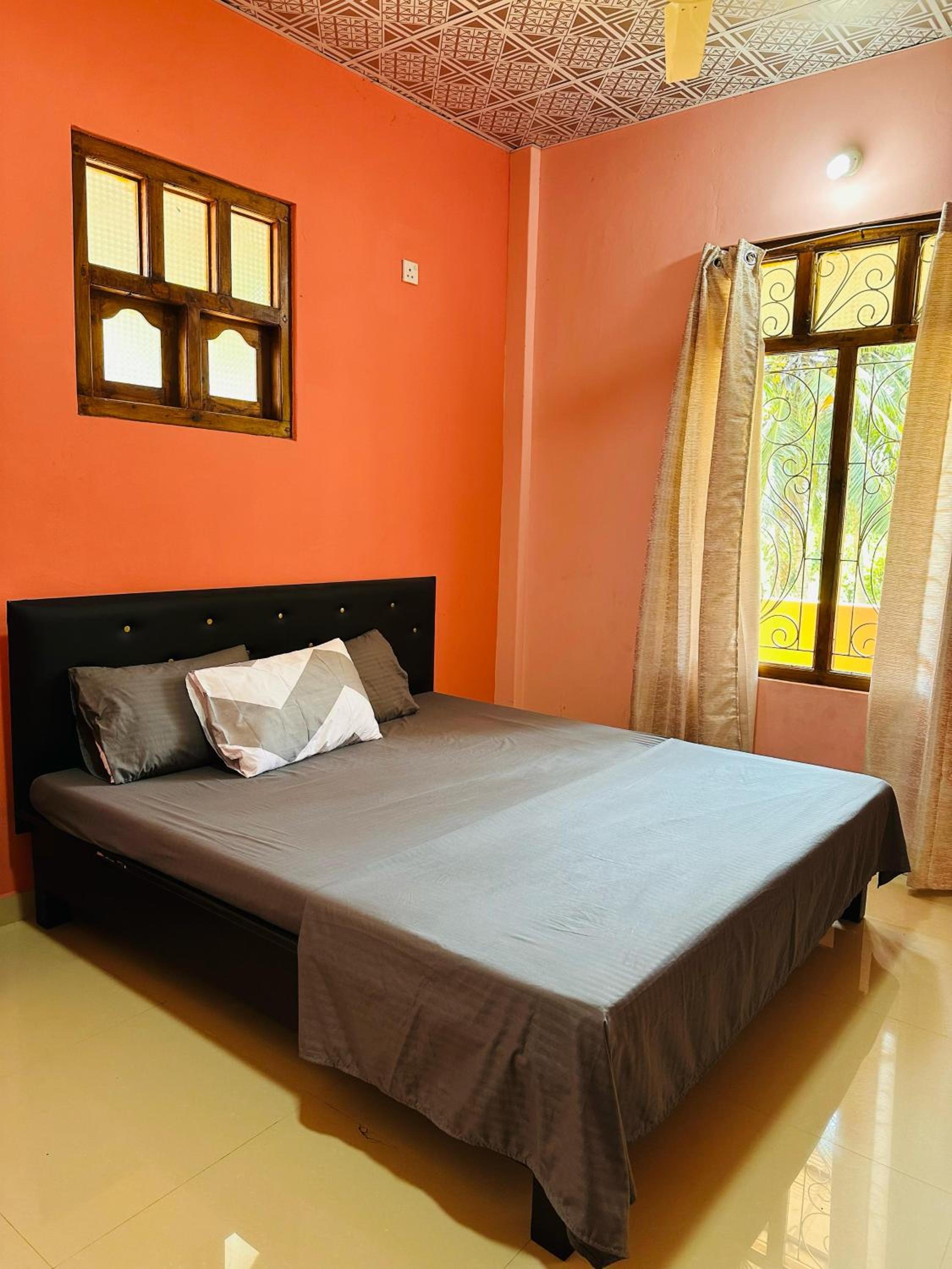 Standard Double Room With Fan photo 2