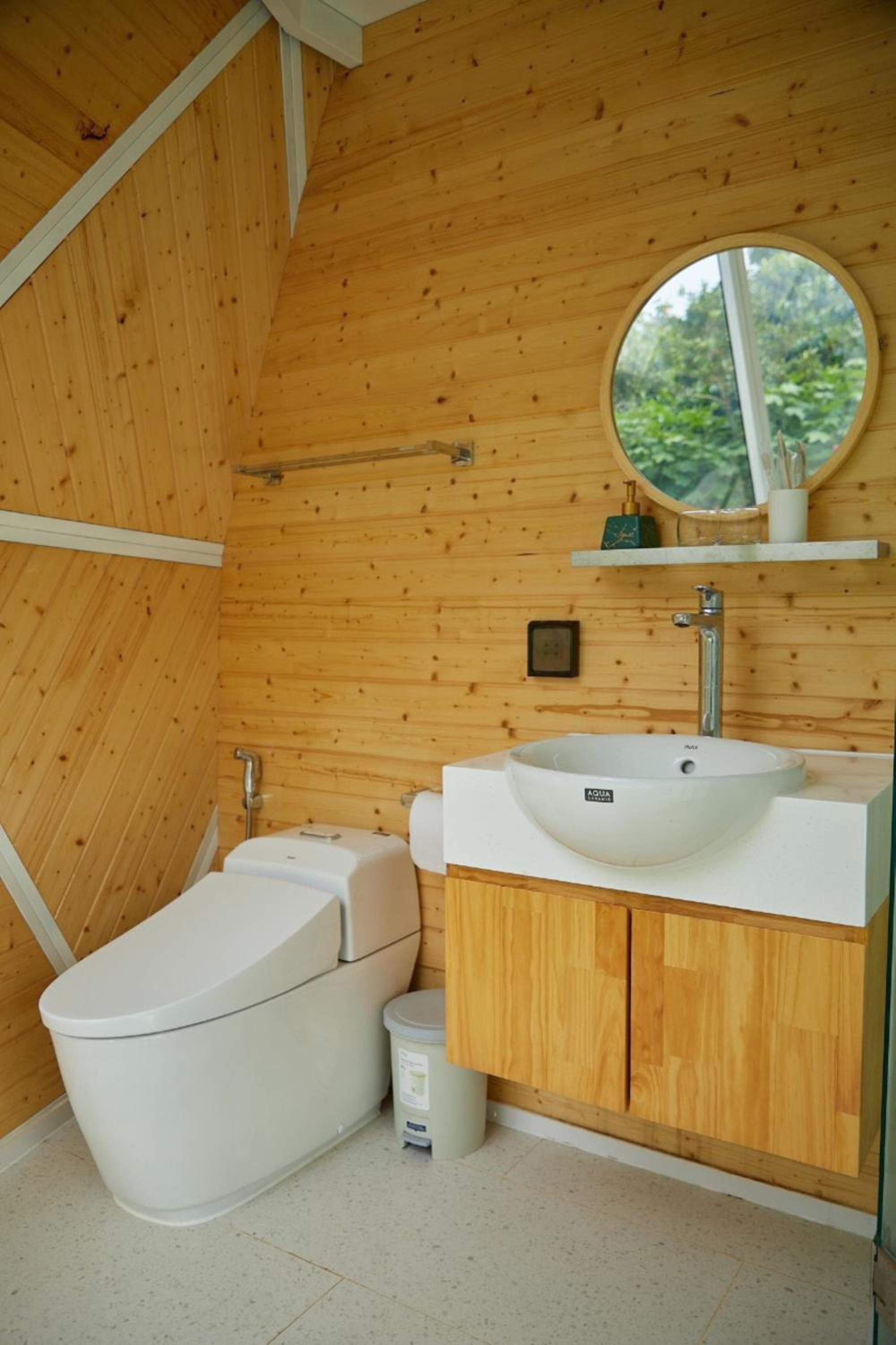 Superior Quadruple Room - Photo 9