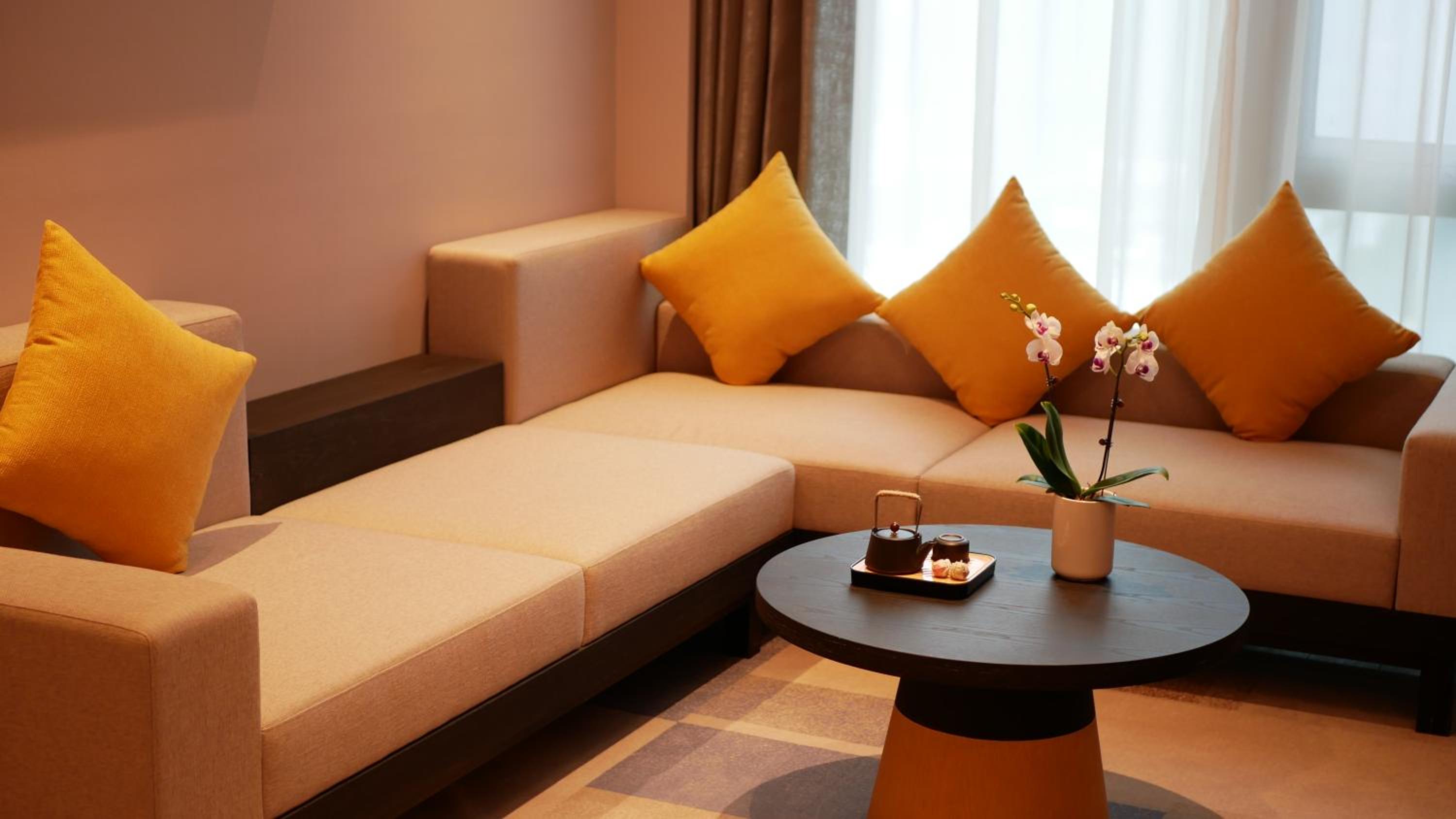 One Bedroom Suite with One King Bed - Photo 5