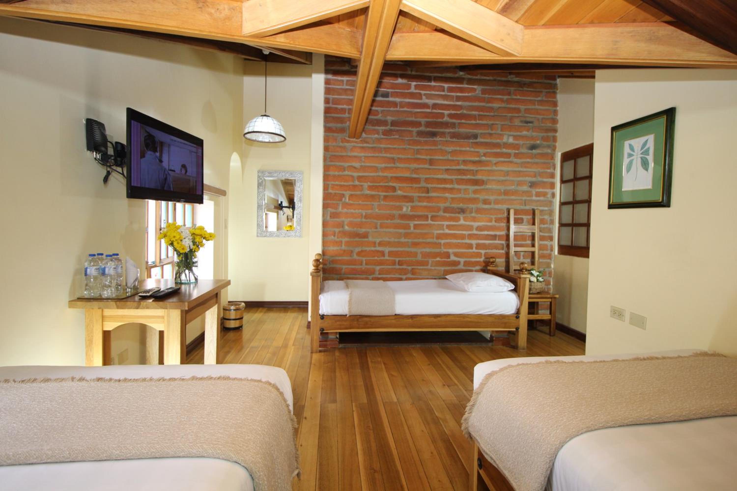 Standard Triple Room - Photo 4