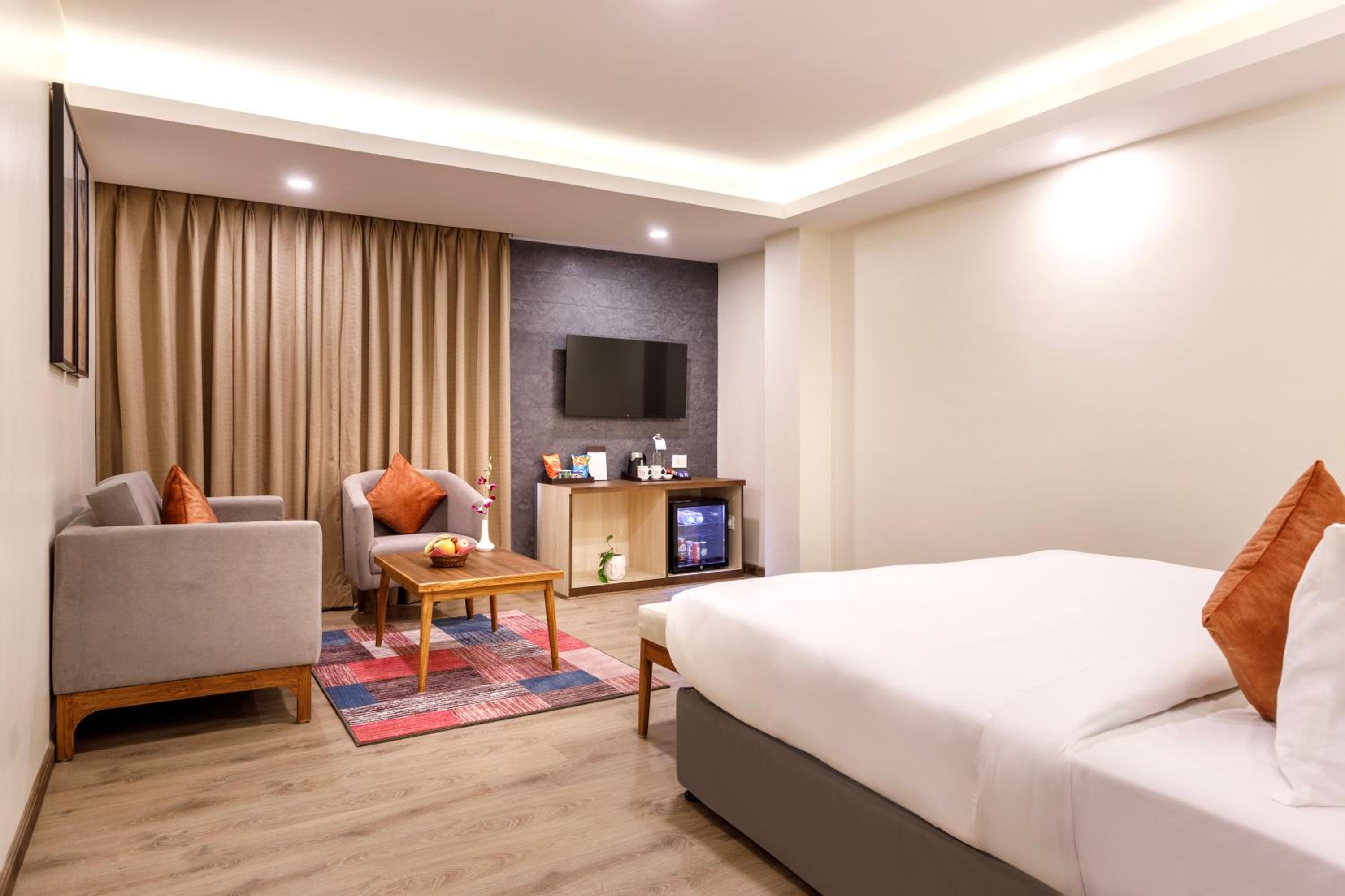 Business Suite Double - Photo 6