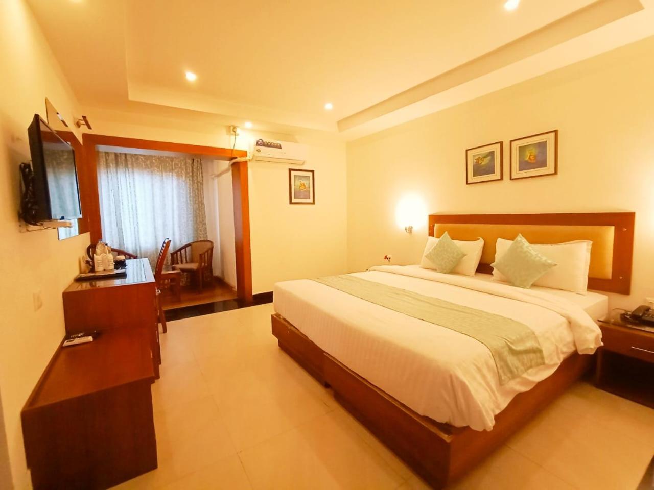 Superior King Room