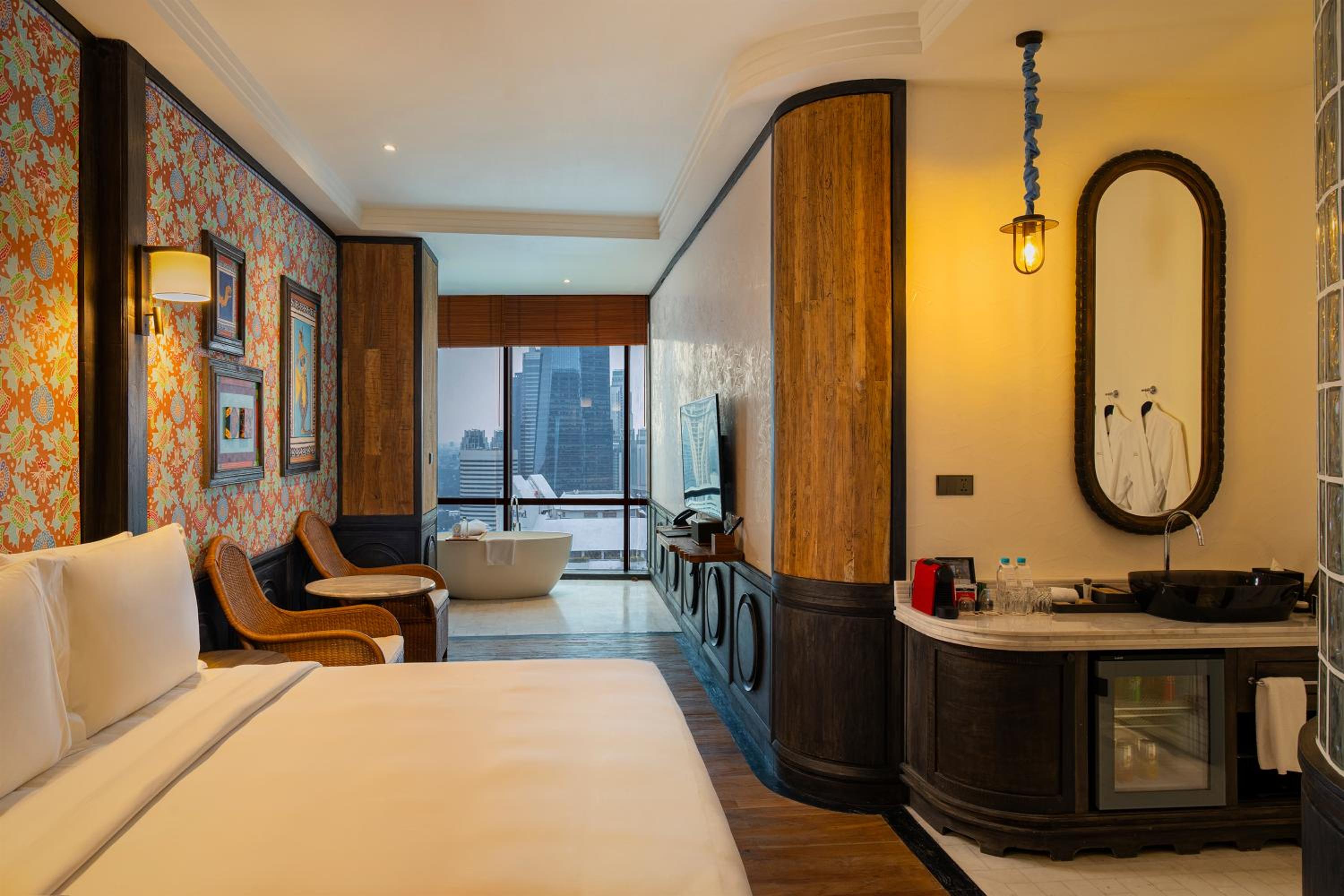 Grand Deluxe Room - King Bed
