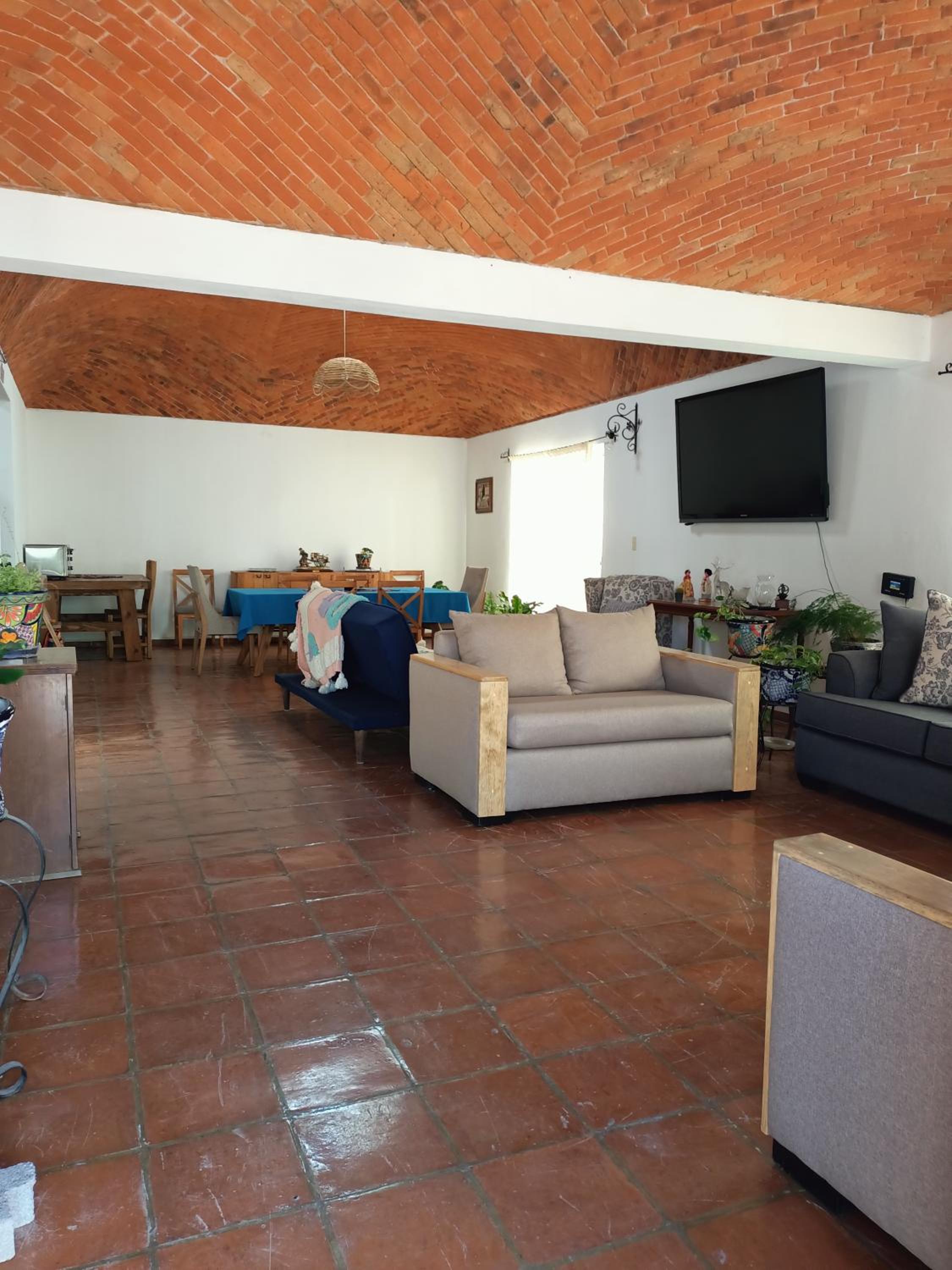 Three-Bedroom House photo 3