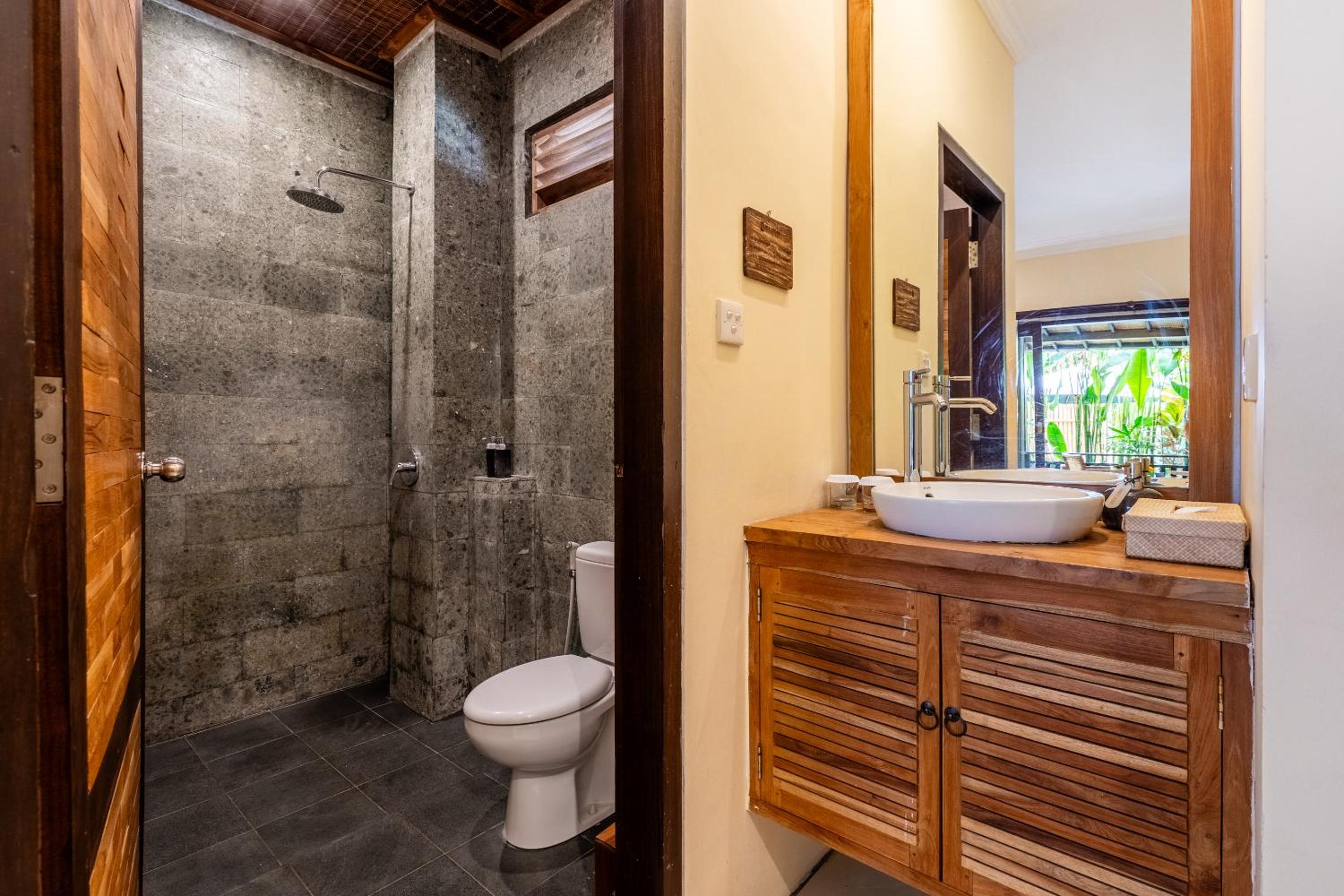 Standard Double or Twin Room with Balcony photo 3