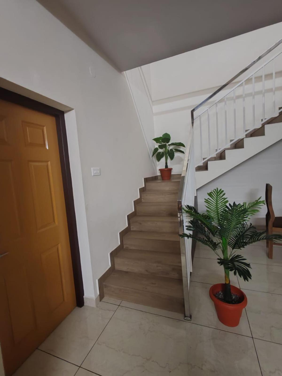 Villa photo 2