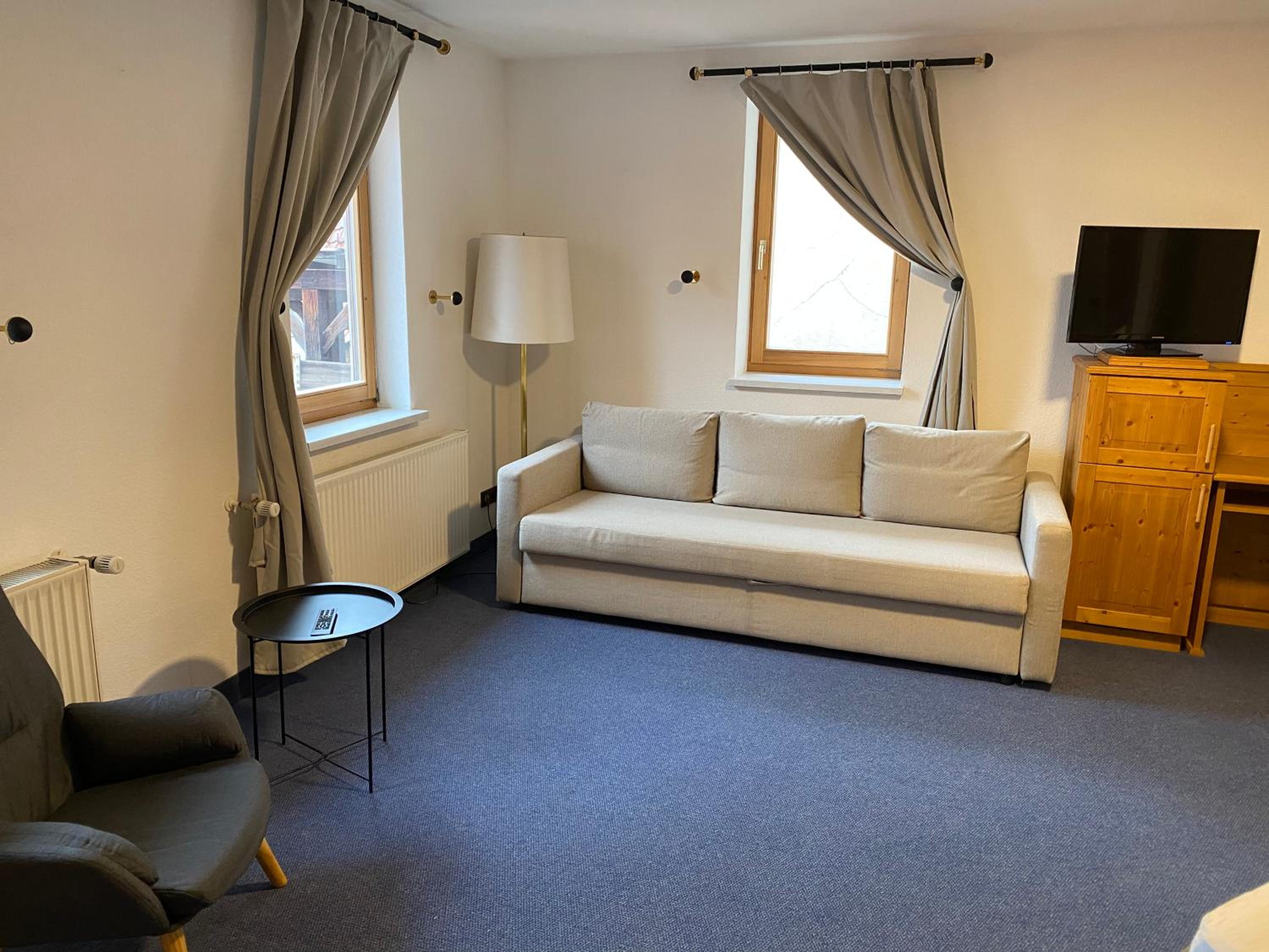 Large Double Room photo 3