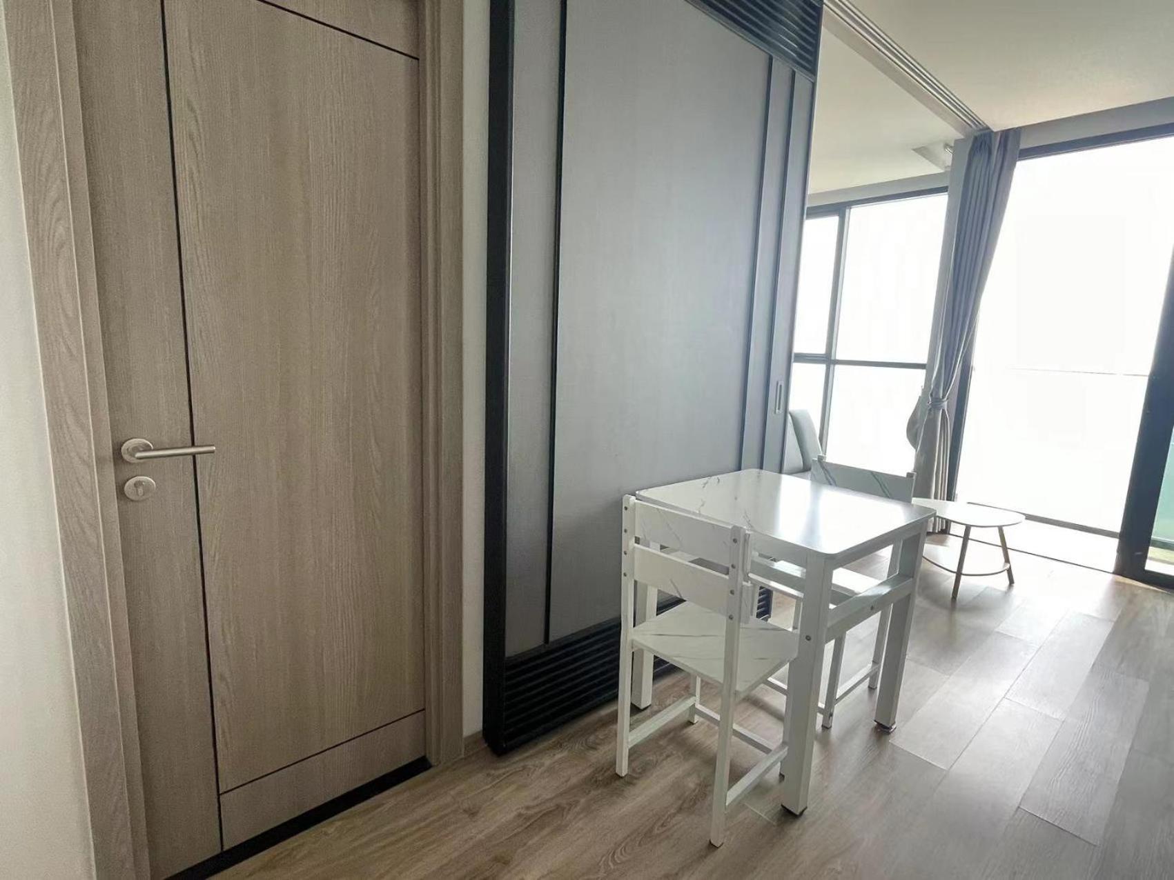 One-Bedroom Apartment - Photo 5