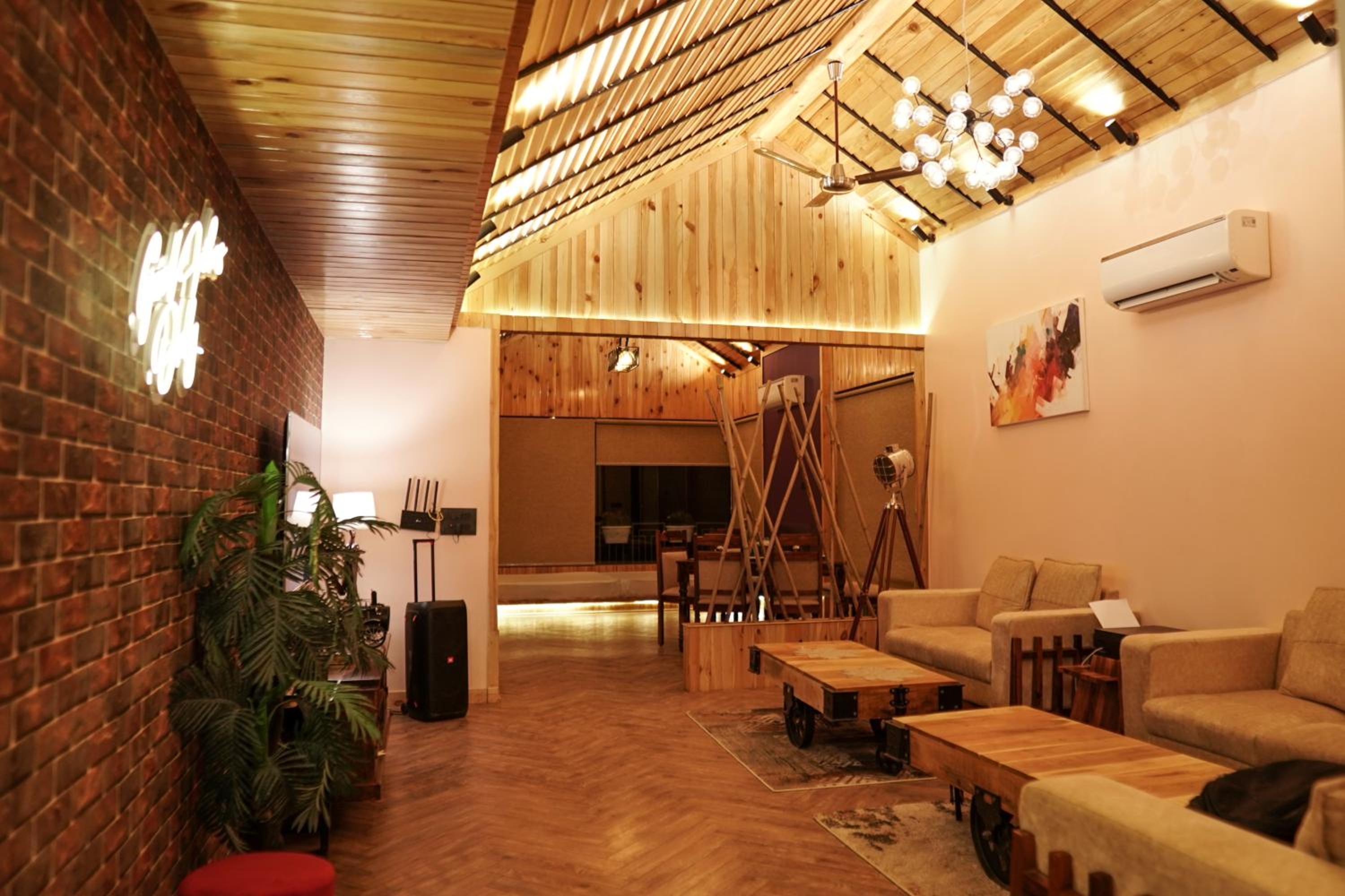 Villa photo 2