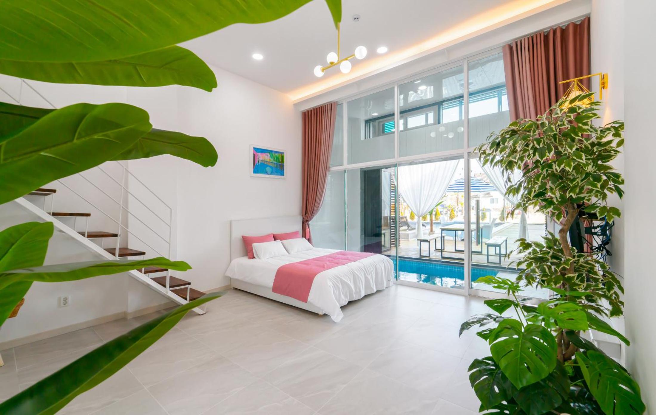 Apartment with Pool View  - Photo 2