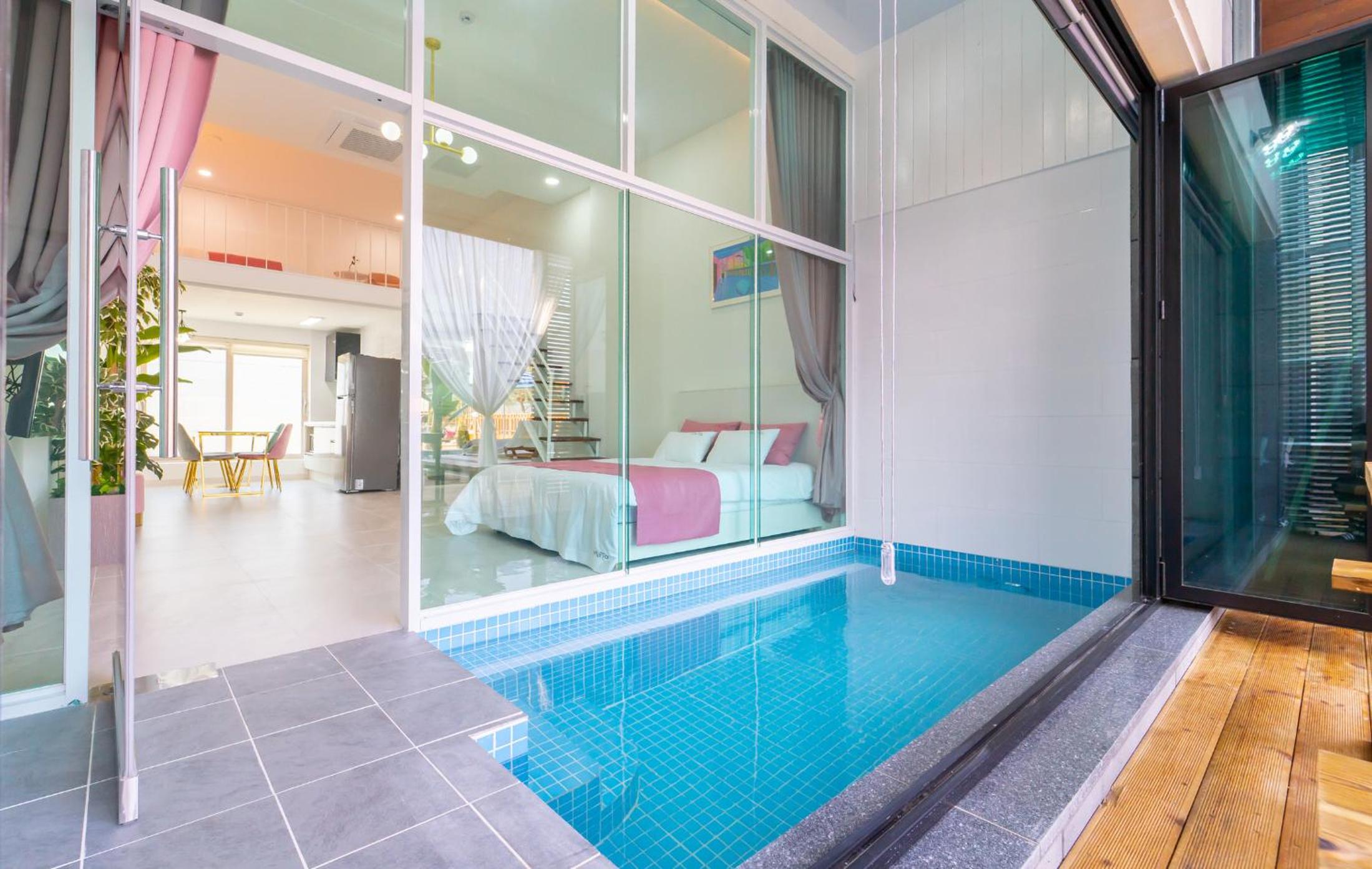 Apartment with Pool View  - Photo 3