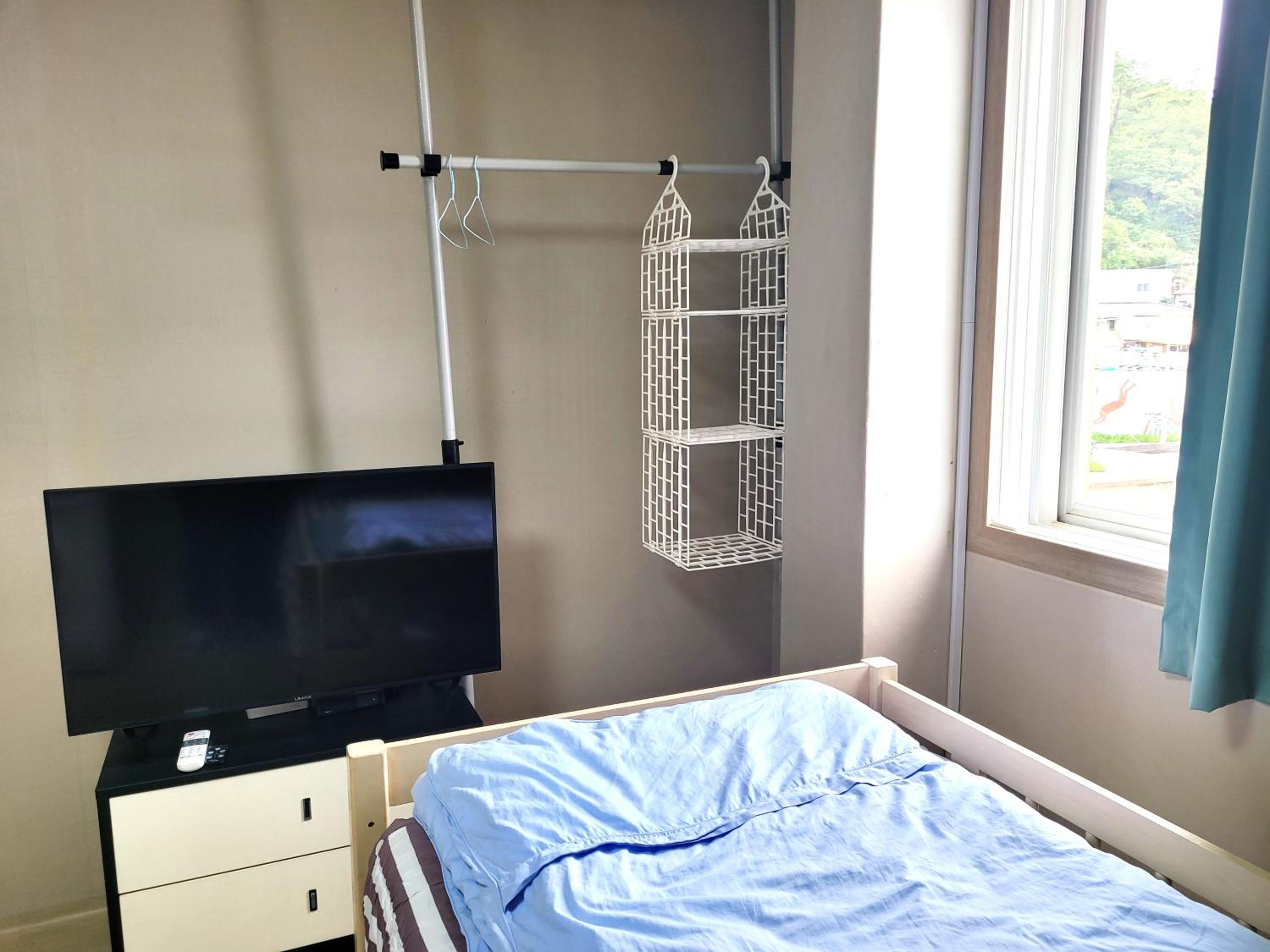 Single Room - Photo 3