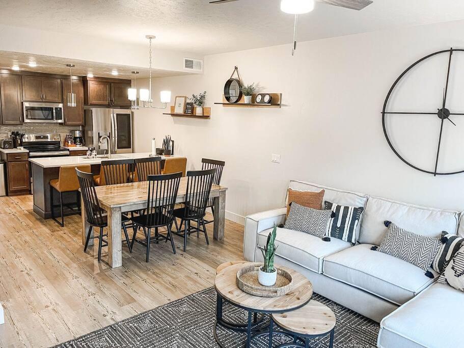 Three-Bedroom Townhouse photo 1