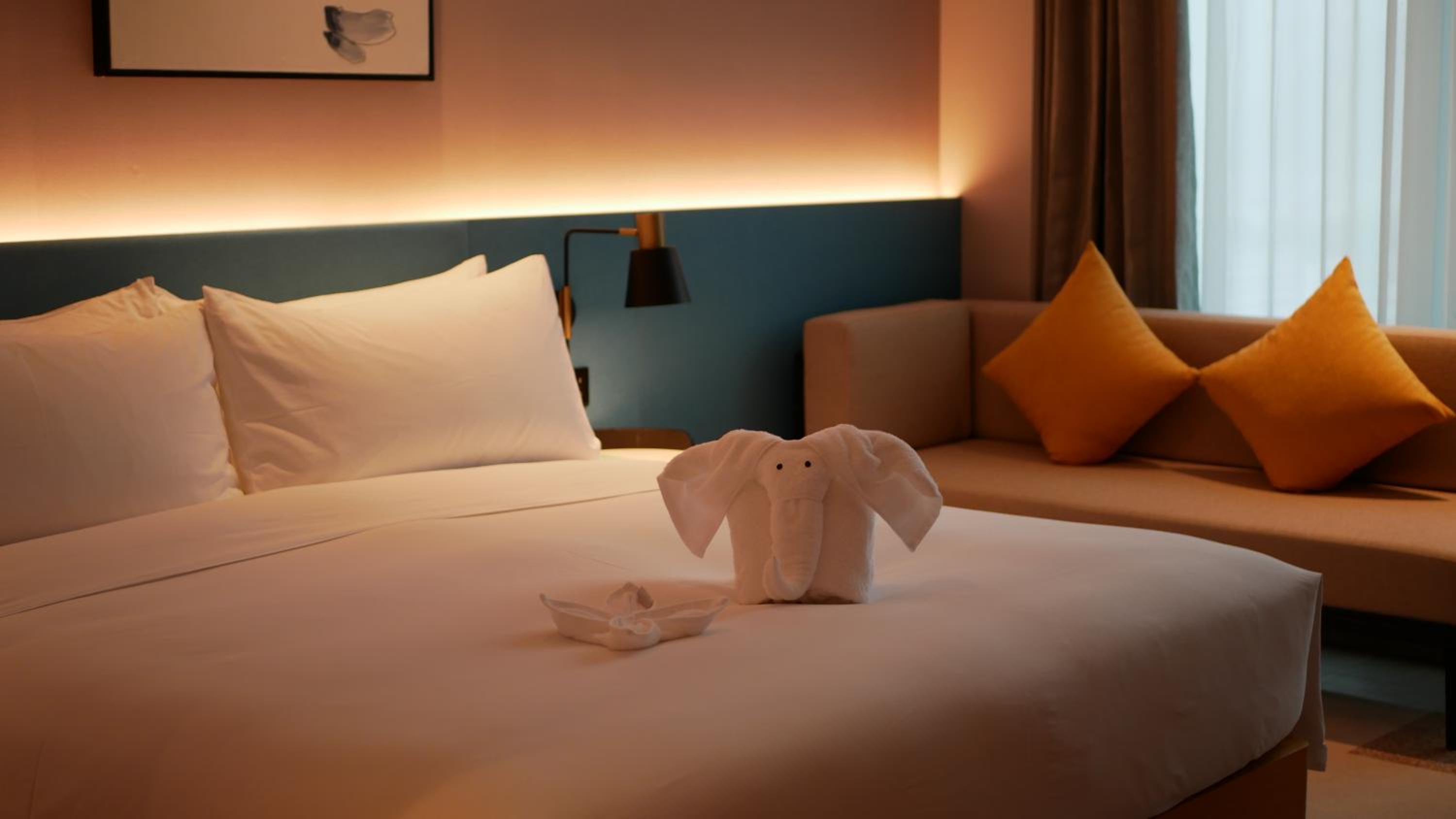 One Bedroom Suite with One King Bed - Photo 1