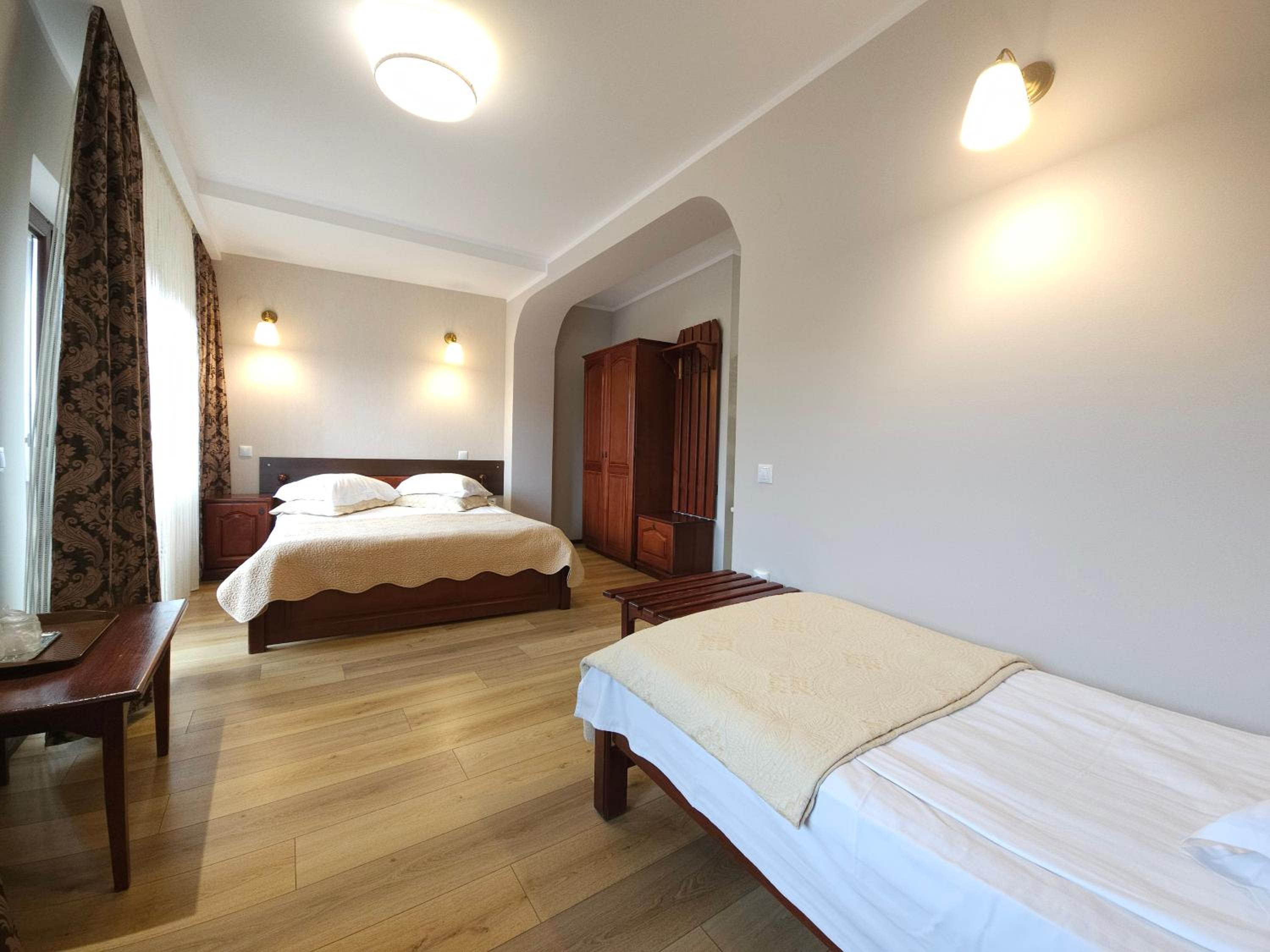 Deluxe Triple Room - Photo 1