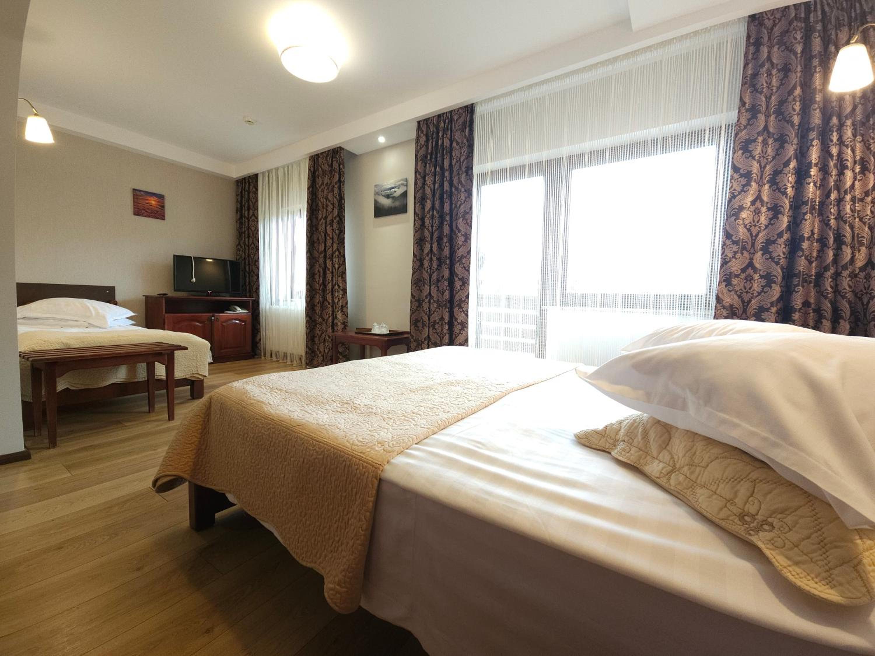 Deluxe Triple Room - Photo 2