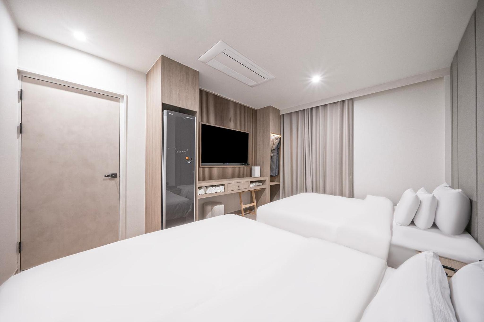 Premium Twin Room