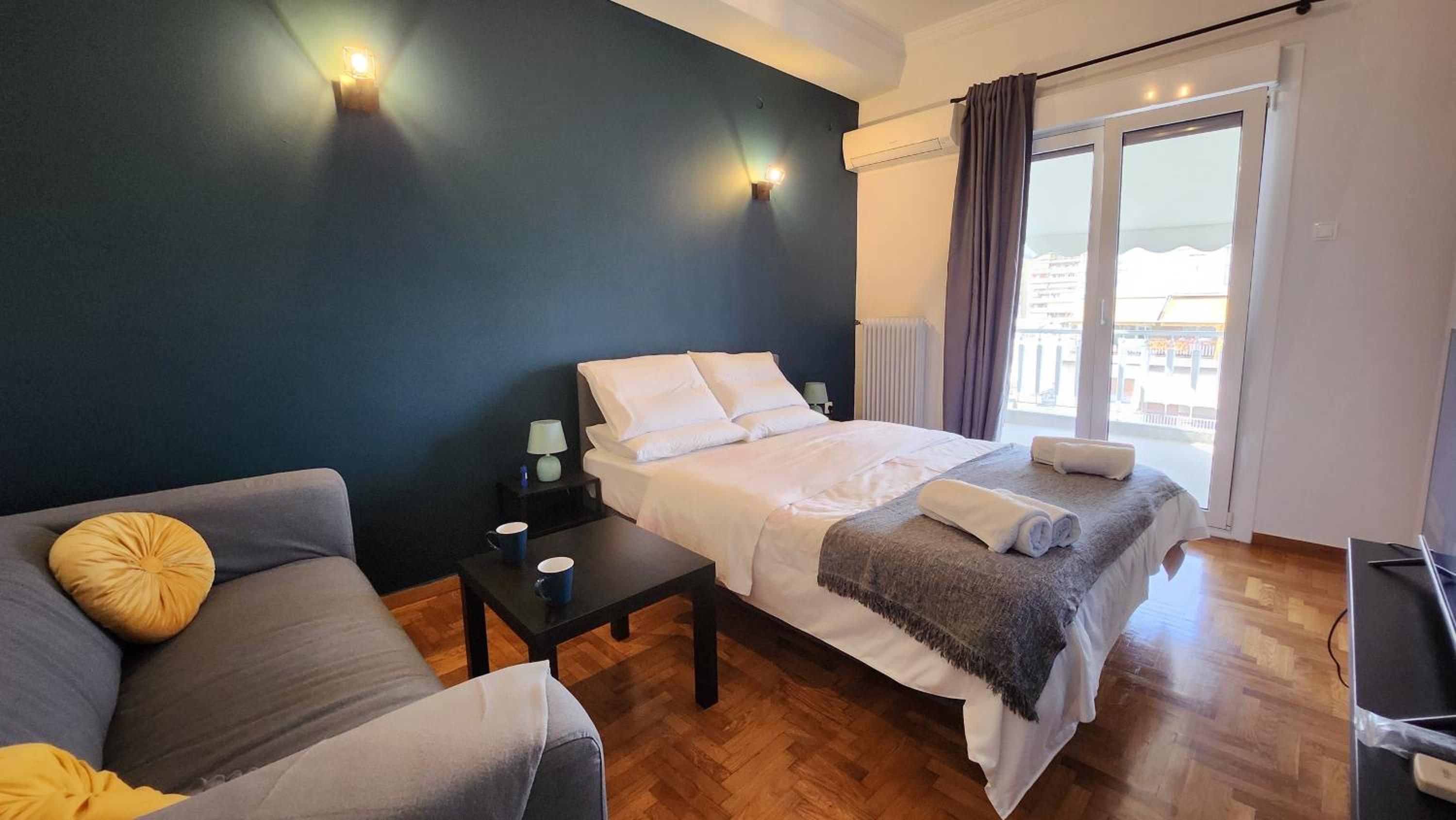One-Bedroom Apartment