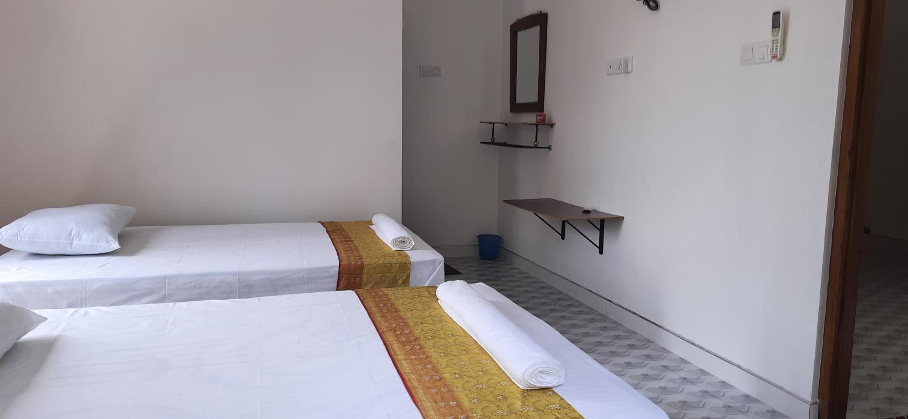 Family Room with Balcony photo 3