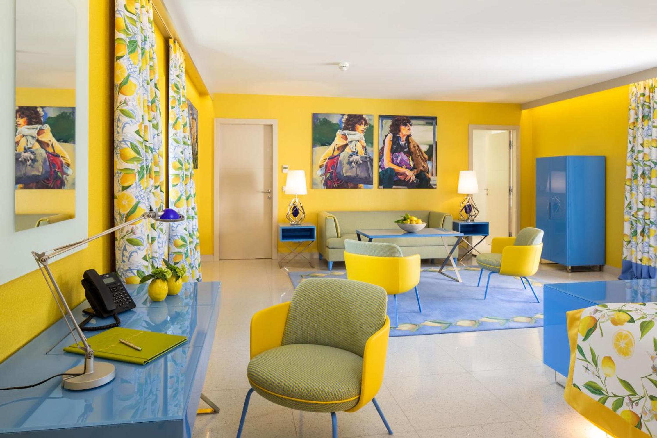 Deluxe Duplex Room