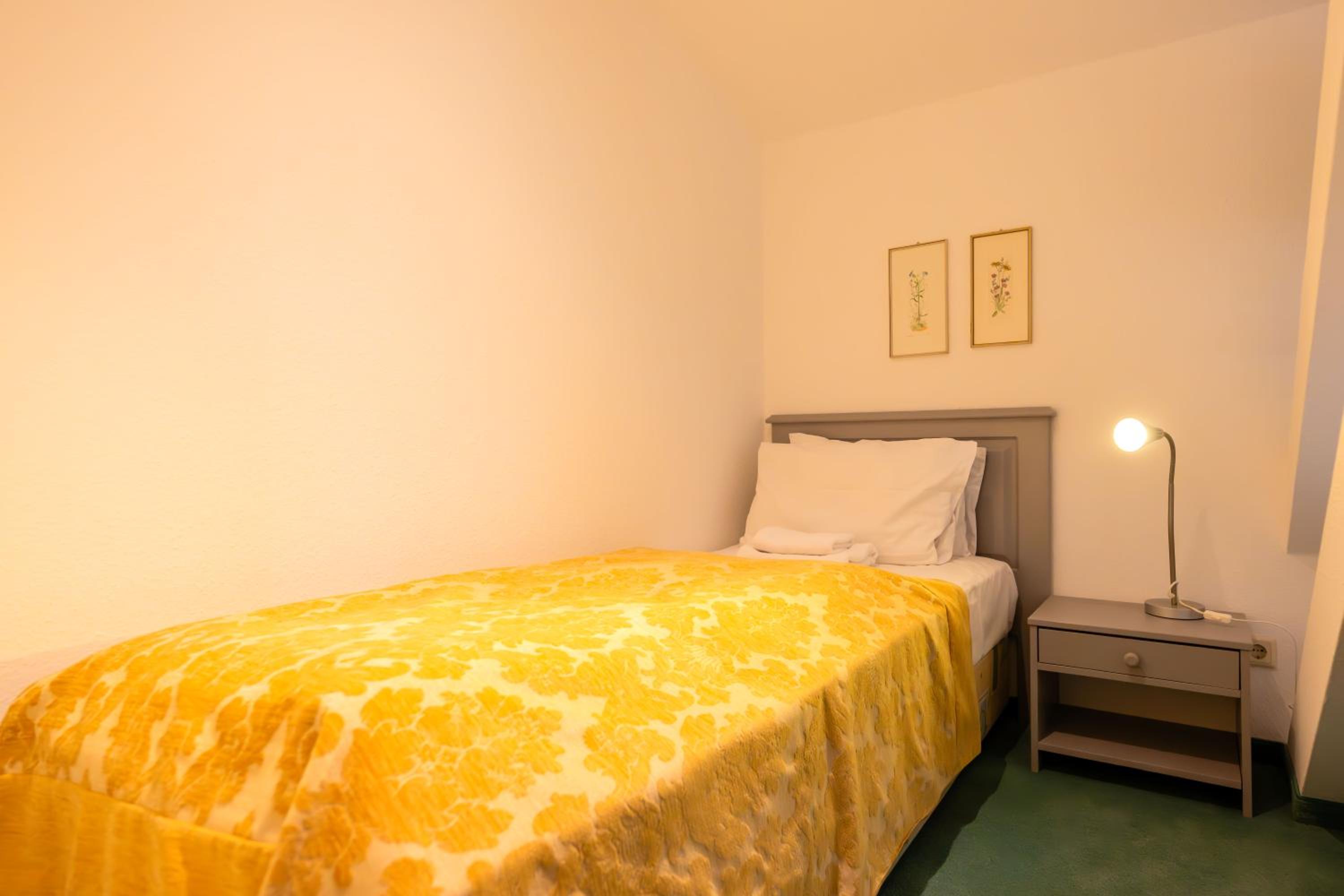 Small Twin Room photo 3