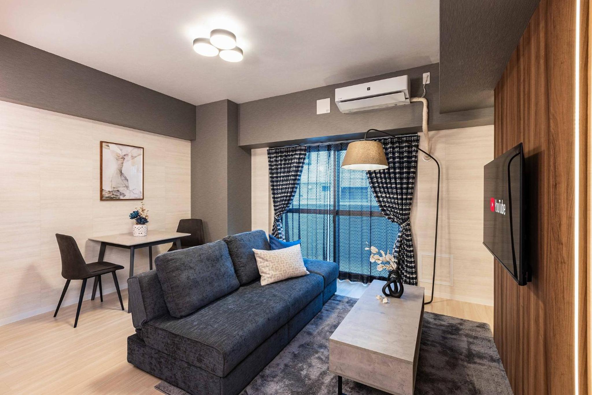 One-Bedroom Apartment