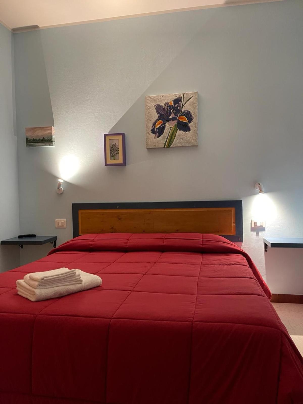Queen Room with Garden View
