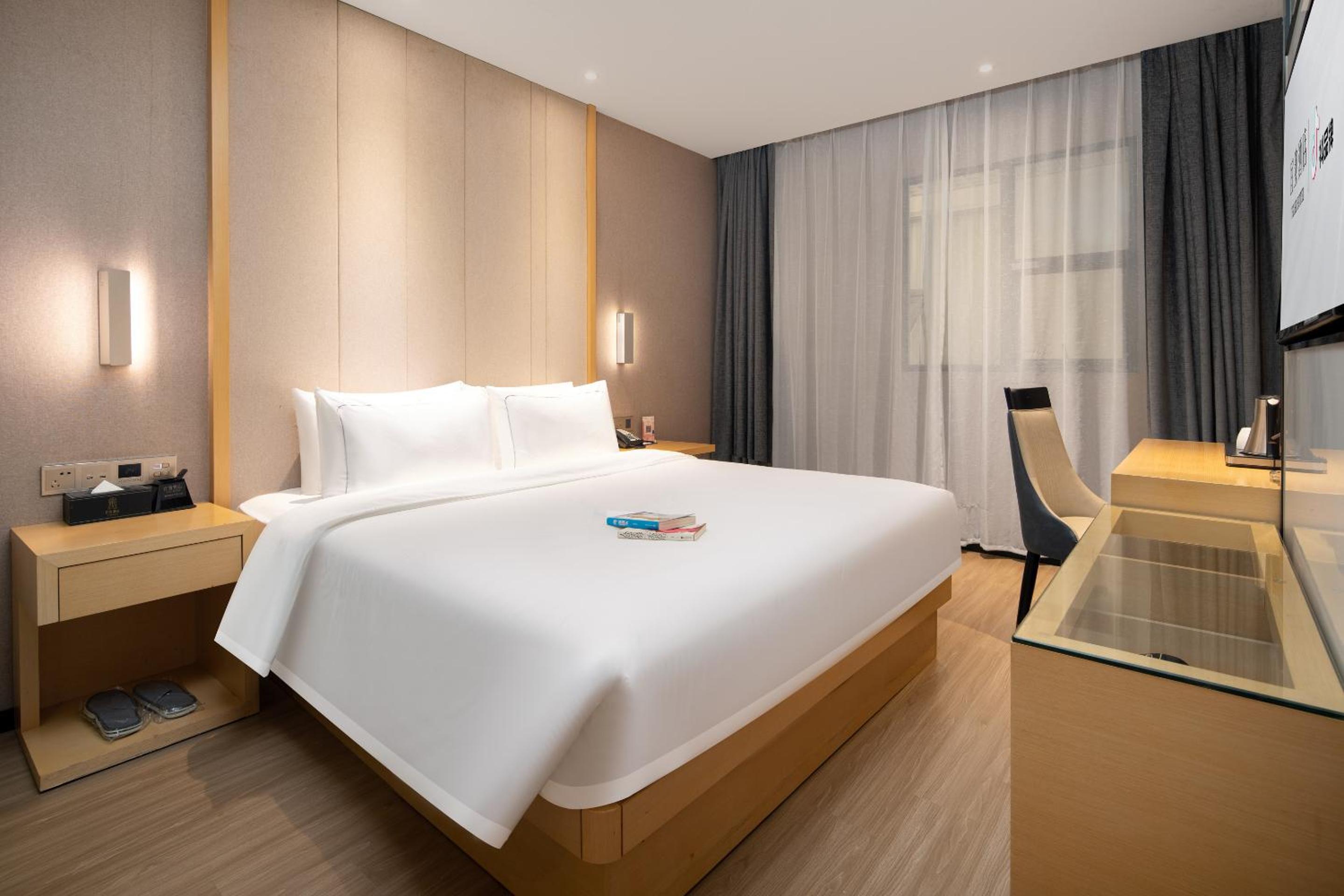 Superior Queen Room