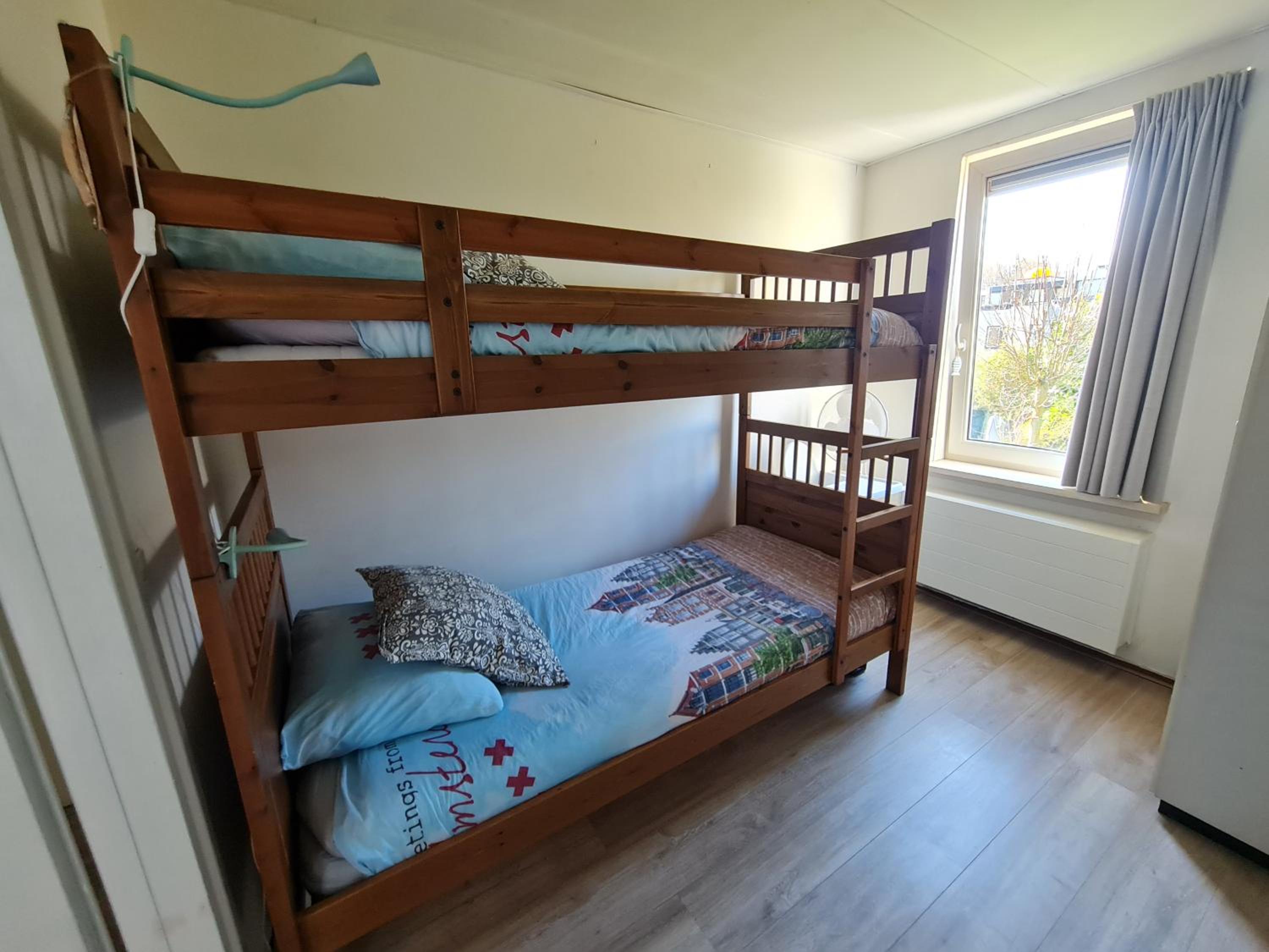 Three-Bedroom House - Photo 8
